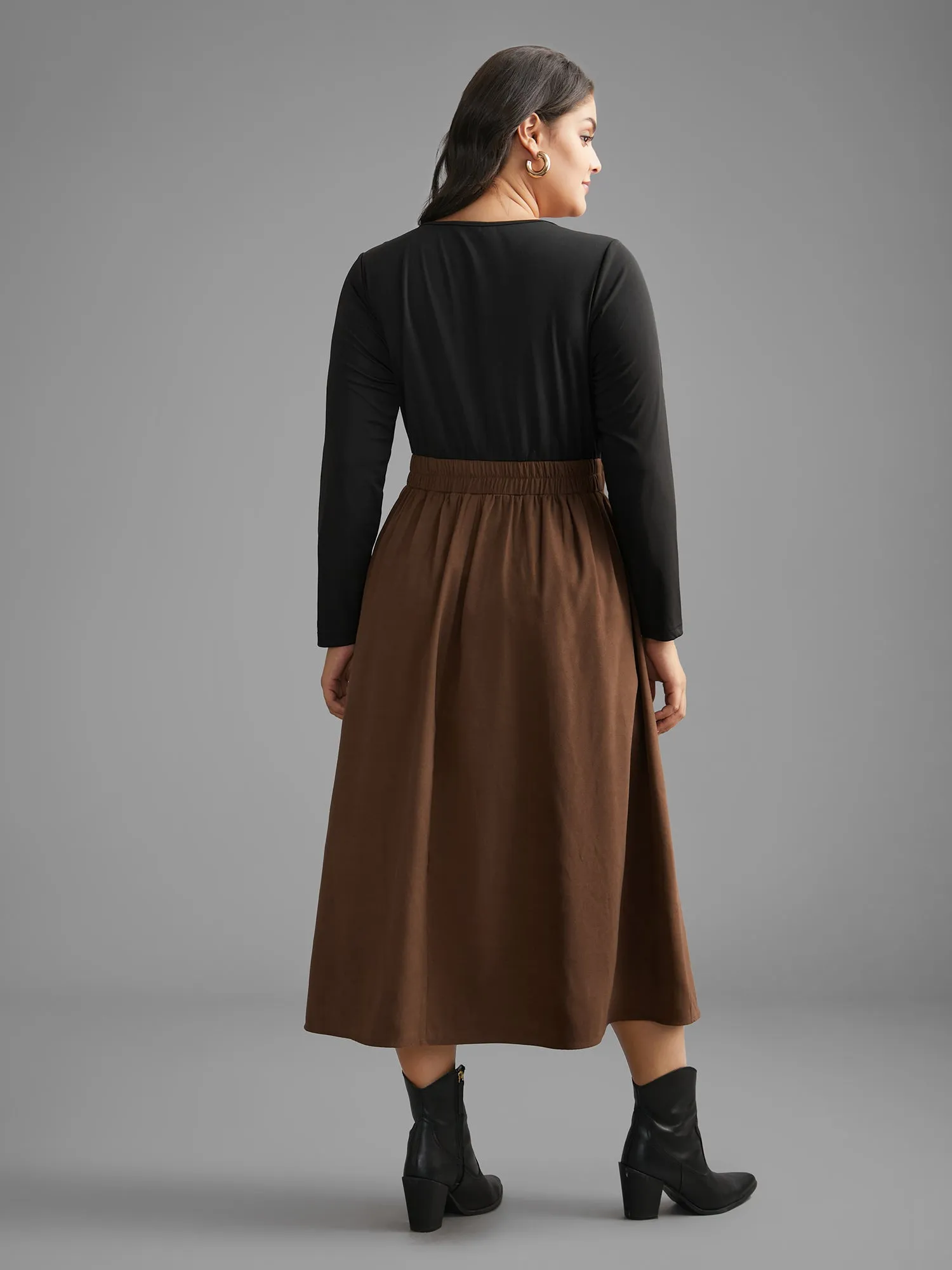 Crew Neck Contrast Shirred Pleated Dress sold by Bloomchic product image thumbnail 3