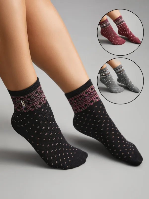 3 Pairs Vintage Rabbit Embroidered Mid-Calf Socks sold by Bloomchic