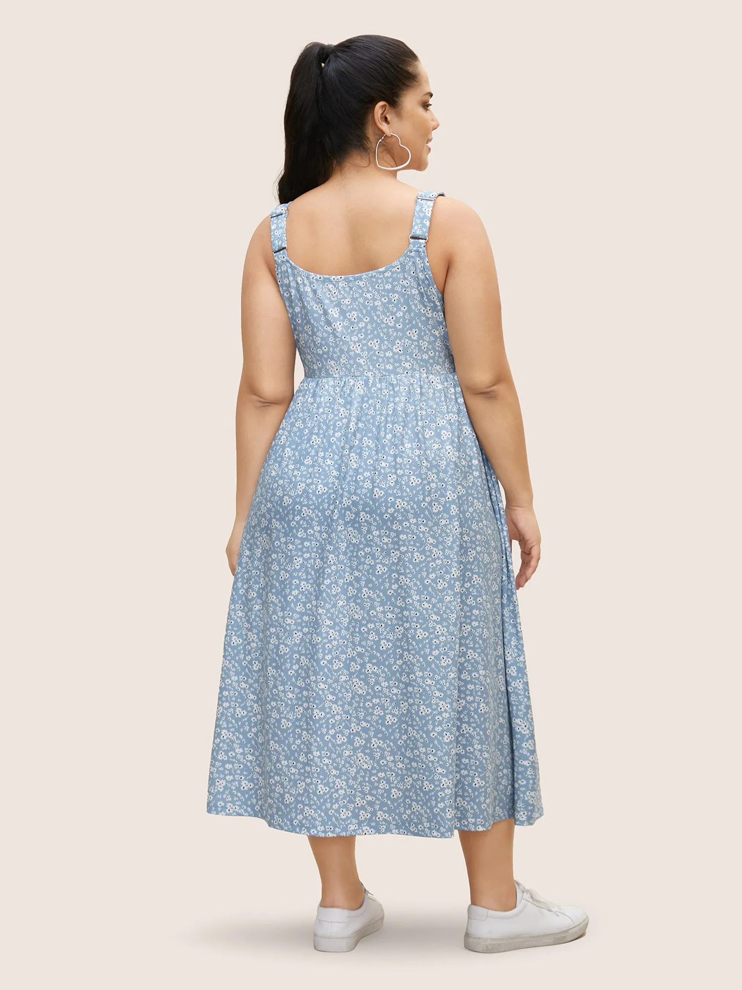 U Neck Ditsy Floral Pleated Dress sold by Bloomchic product image thumbnail 3