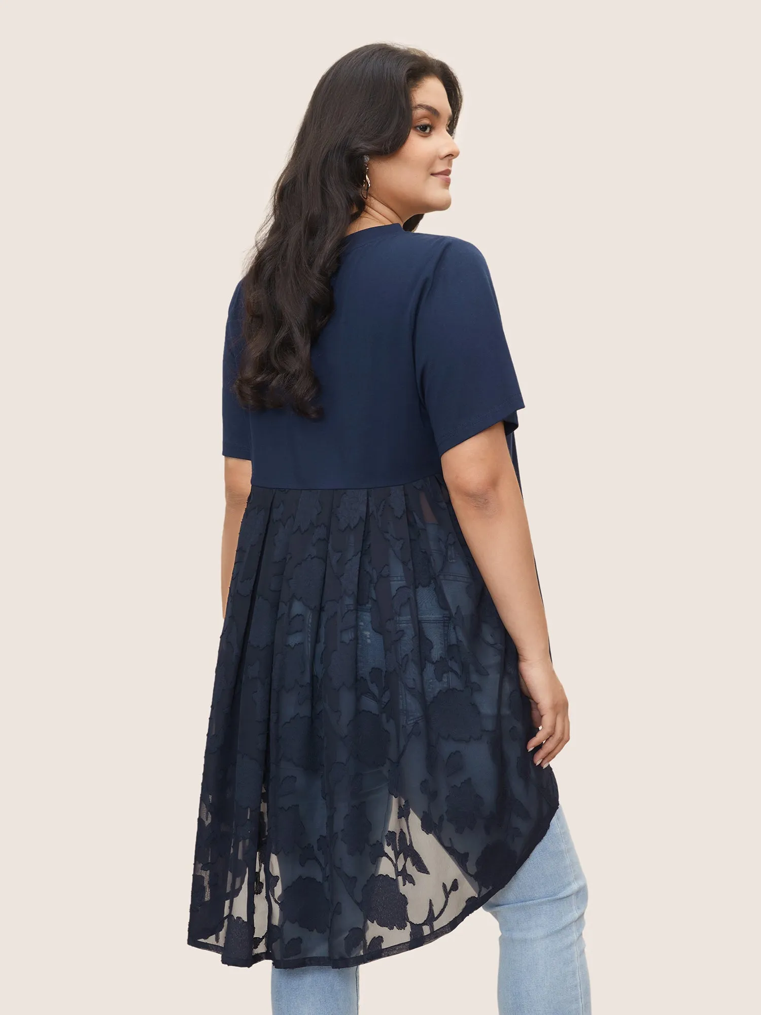 Solid Patchwork Lace Curved Hem T-shirt sold by Bloomchic product image thumbnail 2