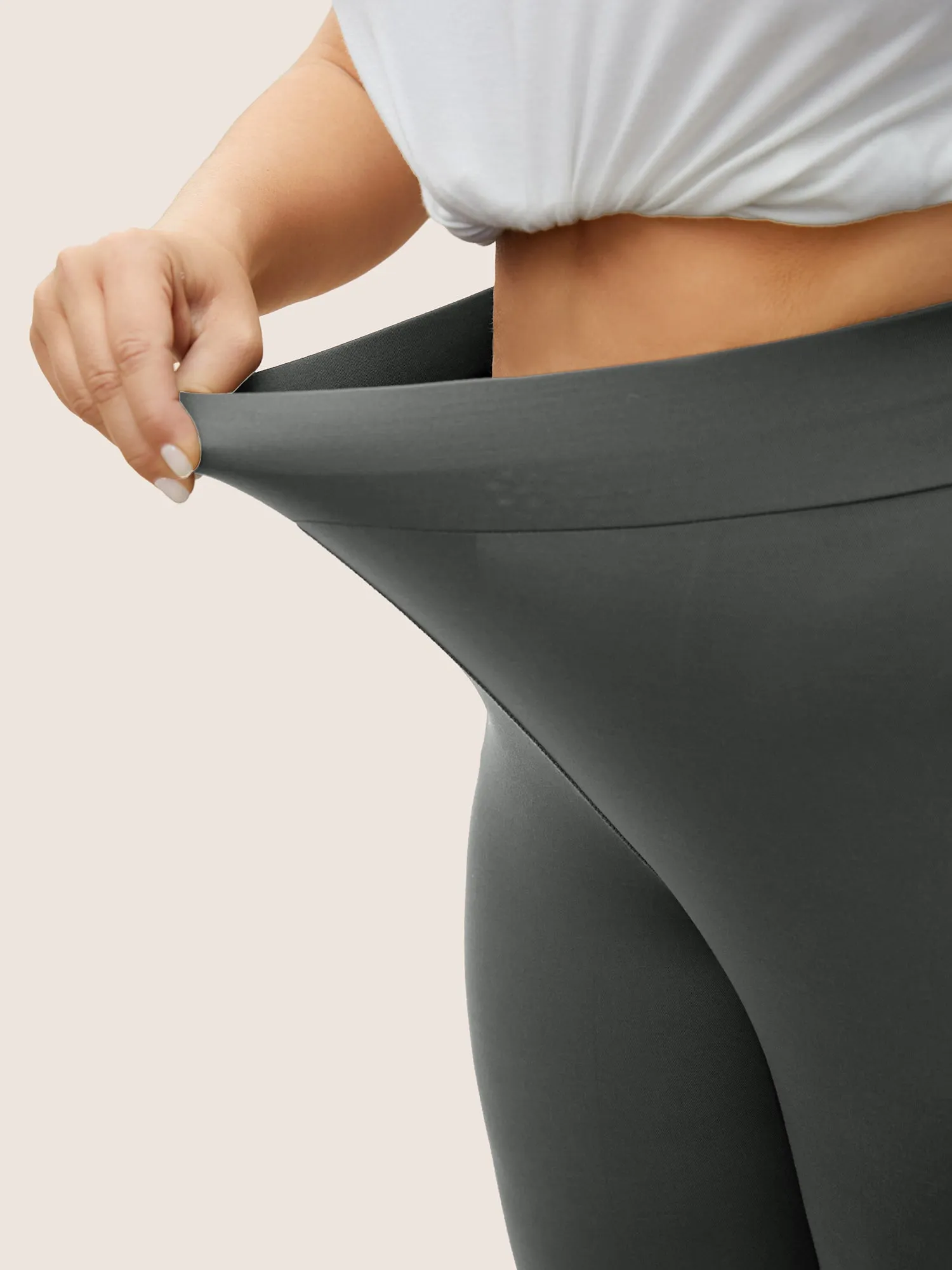 Solid Back Crisscross High Rise Skinny Leggings sold by Bloomchic product image thumbnail 4