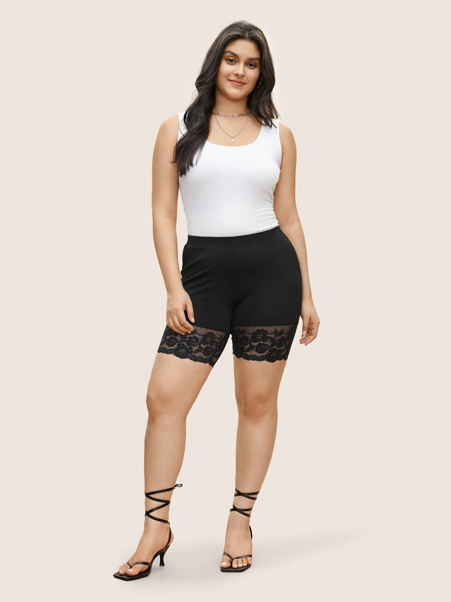 Crochet Lace Pocket High Rise Leggings sold by Bloomchic product image thumbnail 3