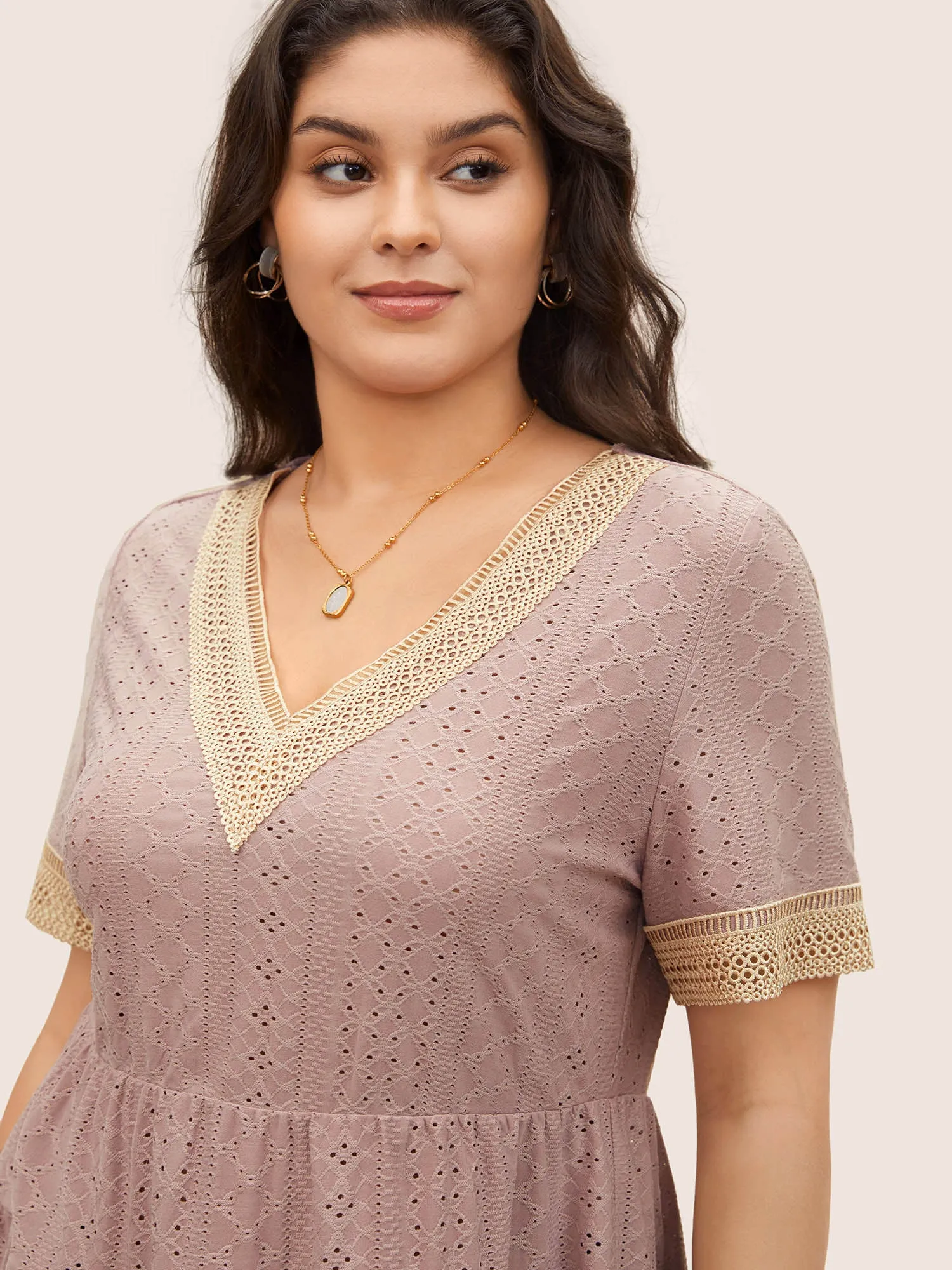 Texture Lace Patchwork Ruffle Layered Hem T-shirt sold by Bloomchic product image thumbnail 4