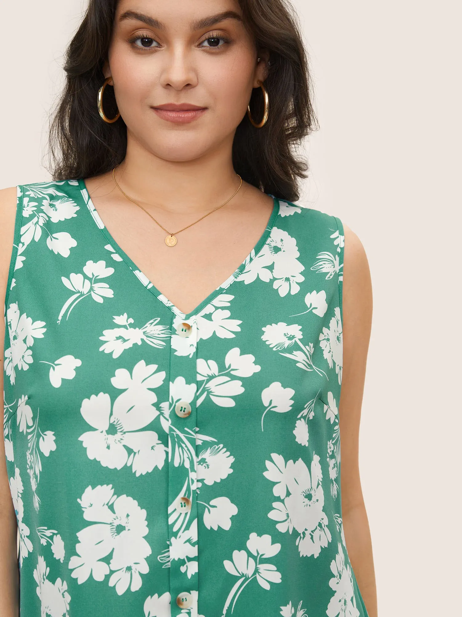Silhouette Floral Print Button Detail Tank Top sold by Bloomchic product image thumbnail 3