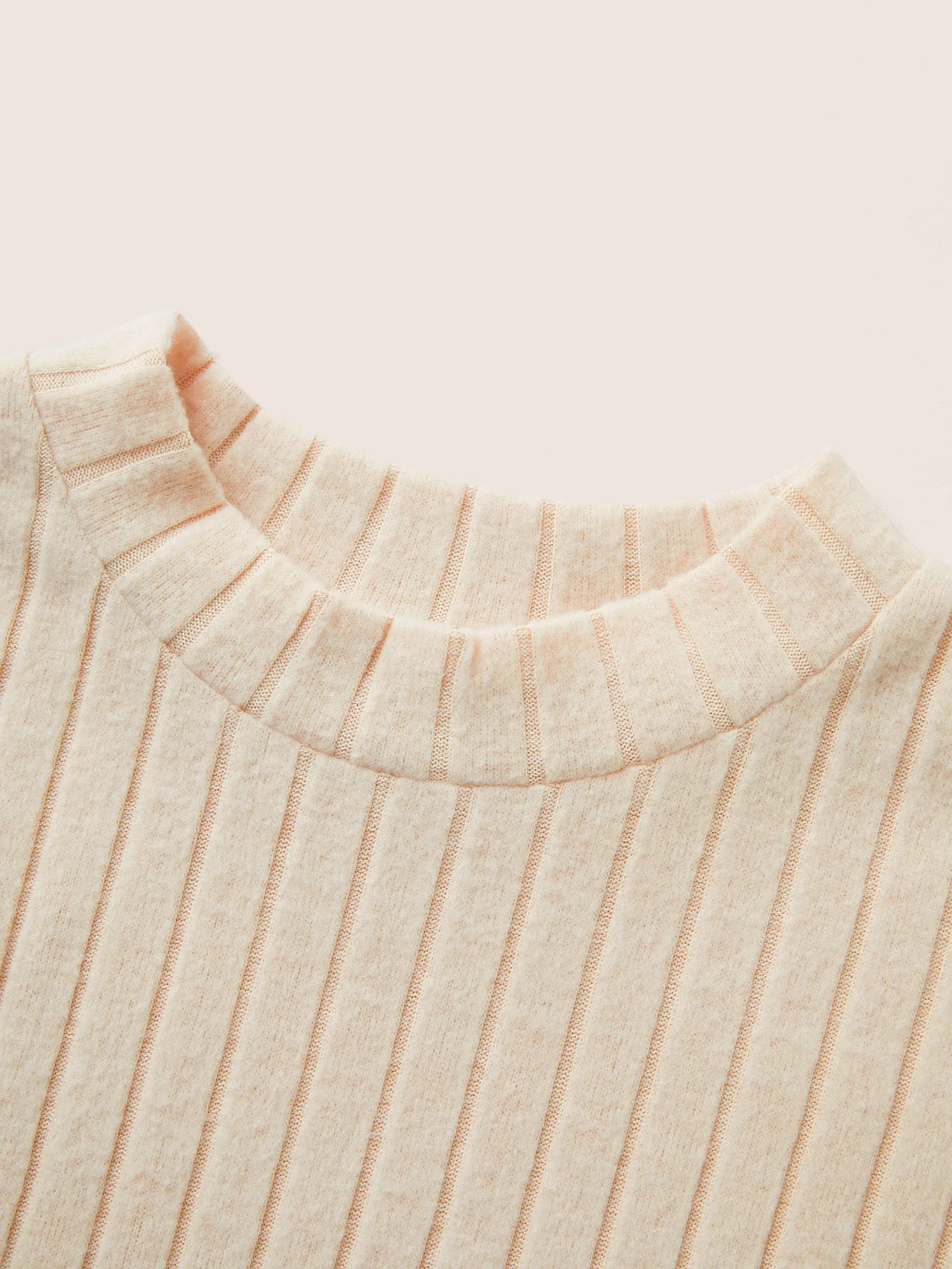 Plain Texture Mock Neck Tank Top sold by Bloomchic product image thumbnail 5