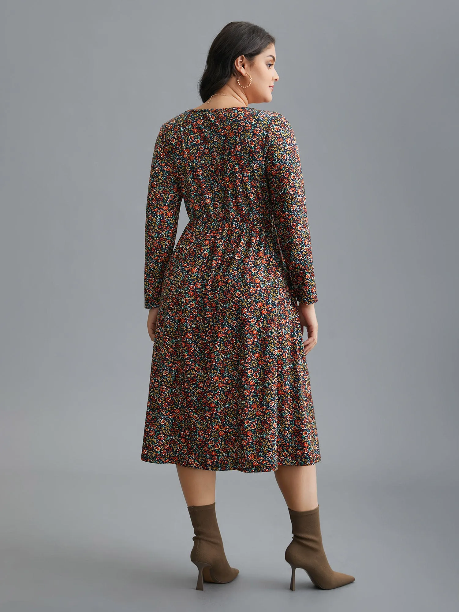 Ditsy Floral Drawstring Midi Dress sold by Bloomchic product image thumbnail 4