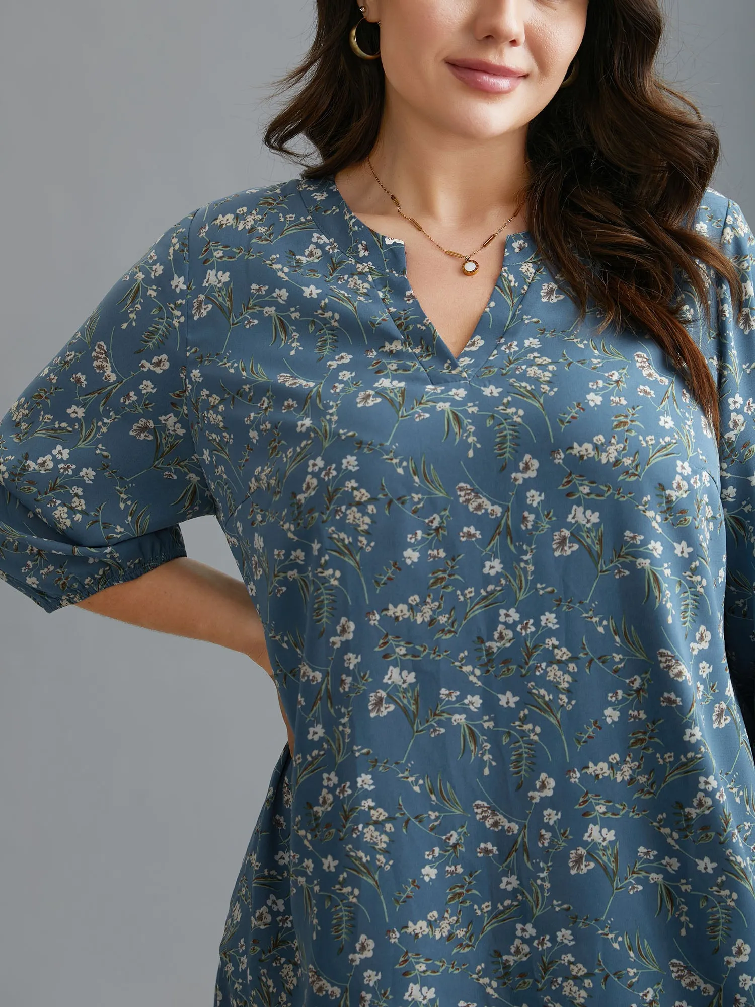 Floral Asymmetrical Hem Elastic Cuff Blouse sold by Bloomchic product image thumbnail 5