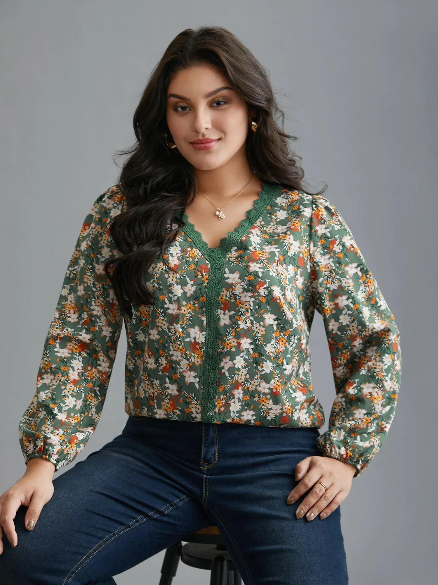 Floral Lace Panel Lantern Sleeve Blouse sold by Bloomchic product image thumbnail 4