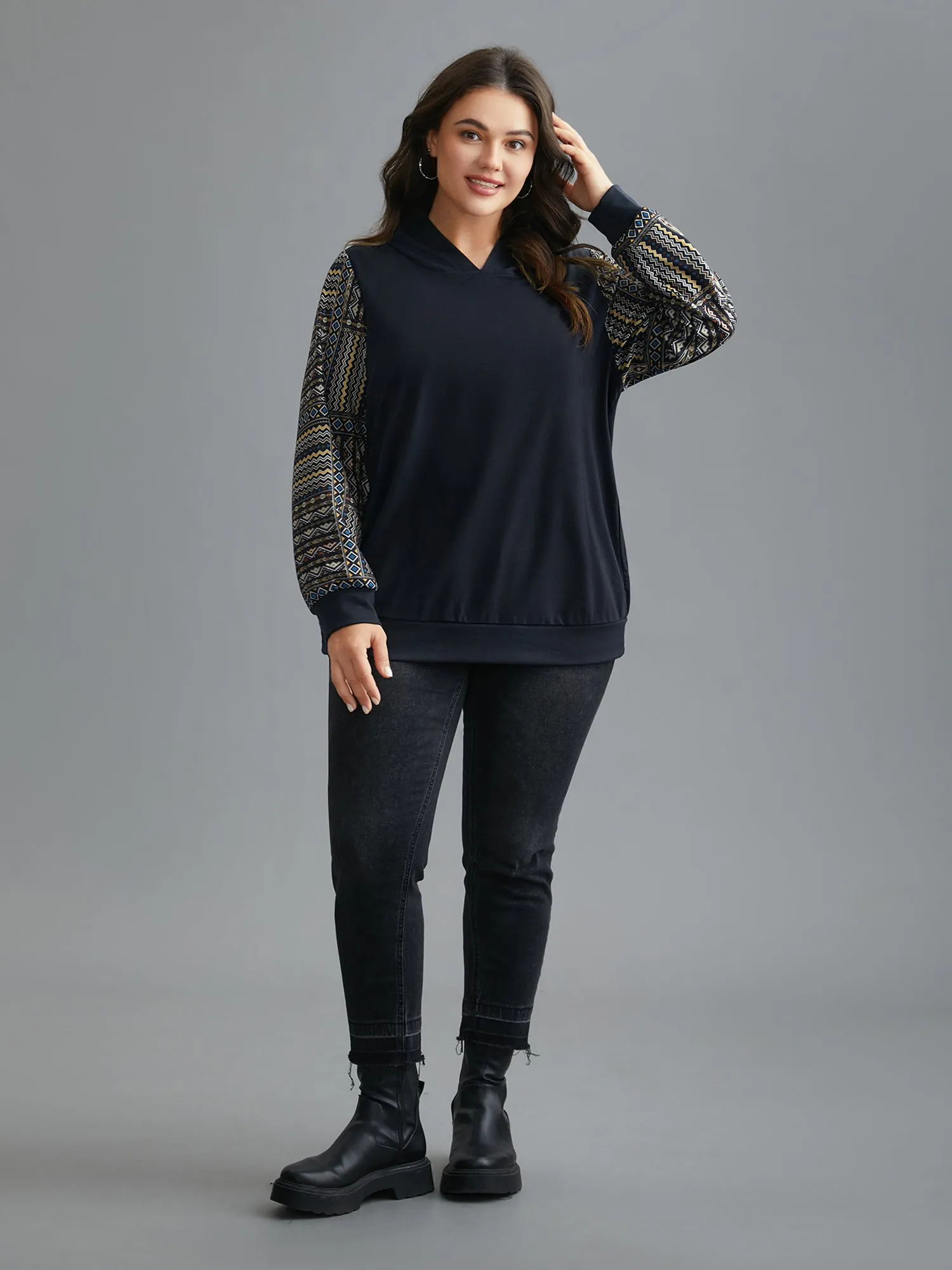 Boho Print Contrast Fabric Hooded Sweatshirt sold by Bloomchic product image thumbnail 4