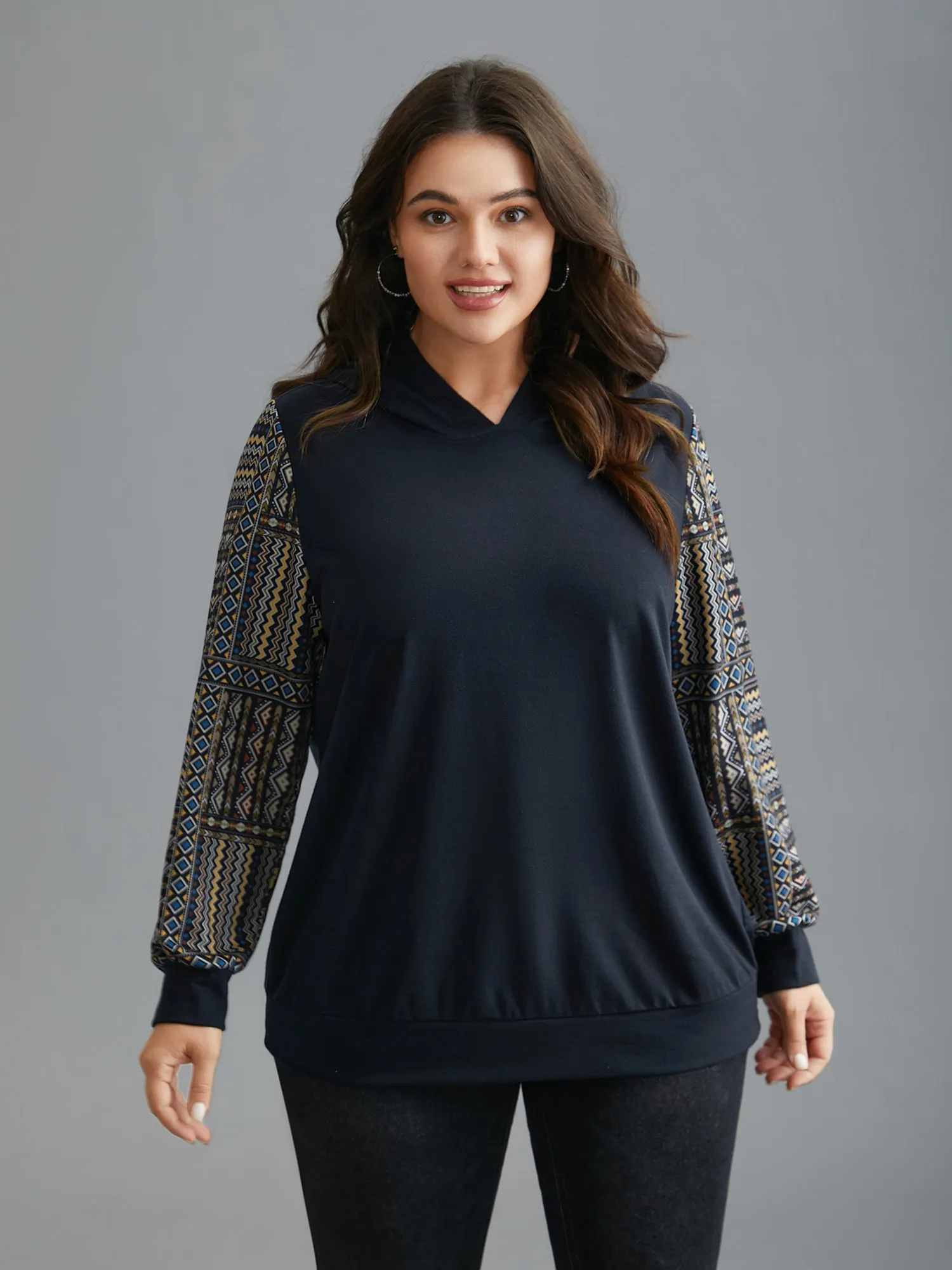 Boho Print Contrast Fabric Hooded Sweatshirt sold by Bloomchic