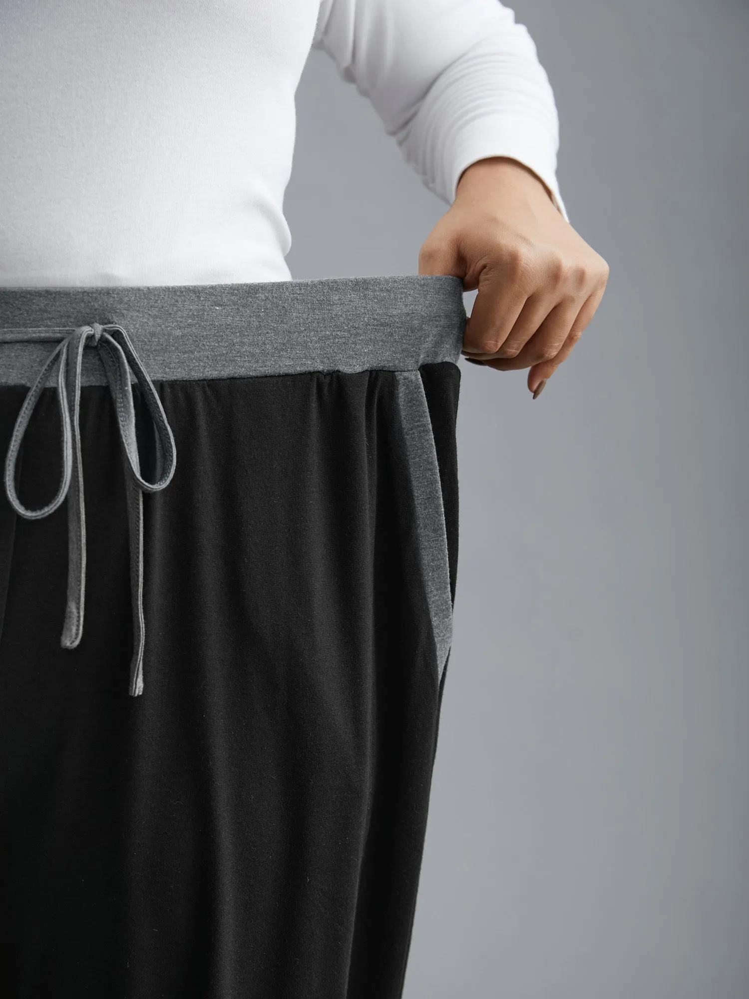 Contrast Drawstring Loungewear Bottoms sold by Bloomchic product image thumbnail 5