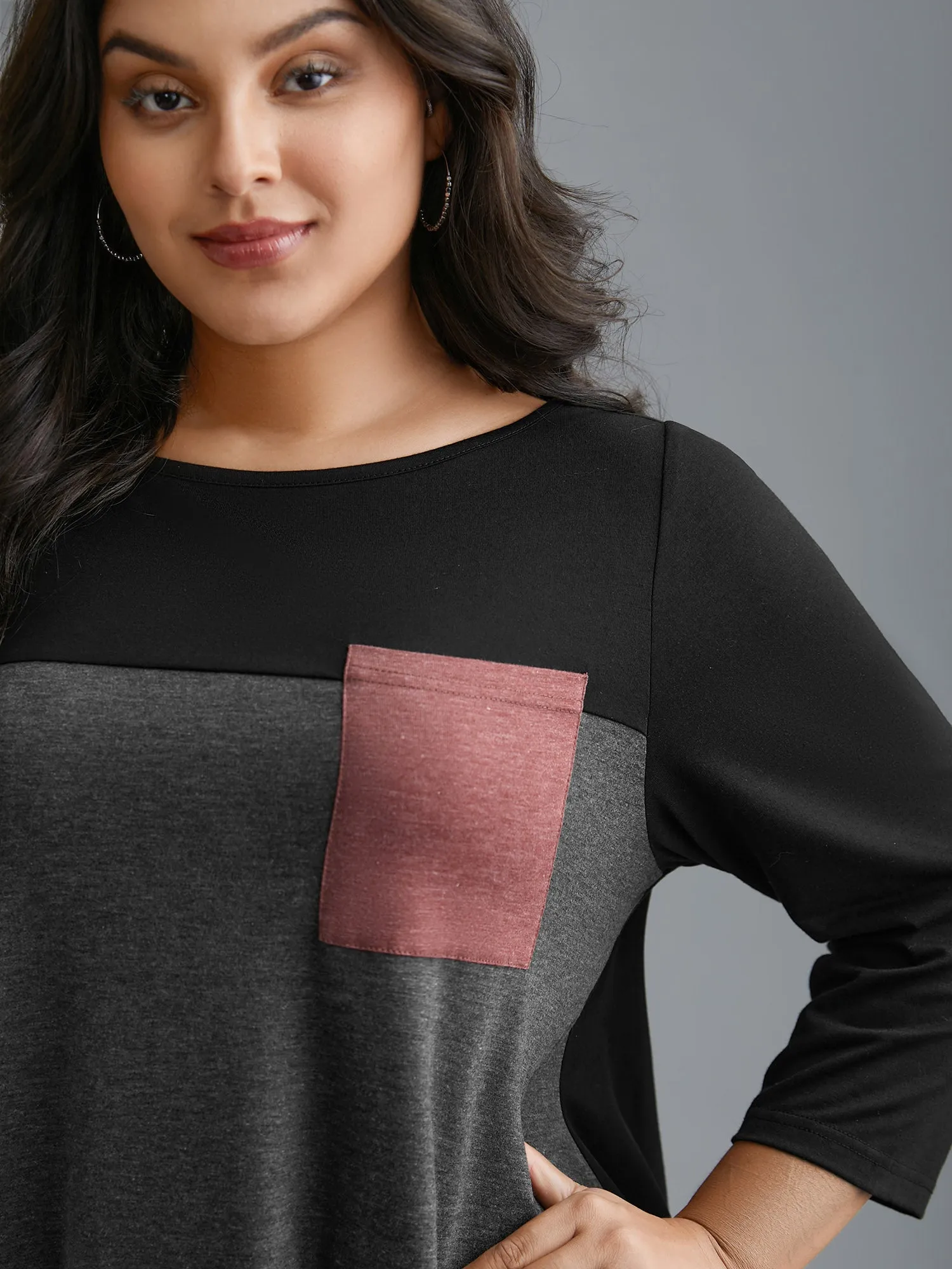 Color Block Chest Pocket Round Neck T-Shirt sold by Bloomchic product image thumbnail 5