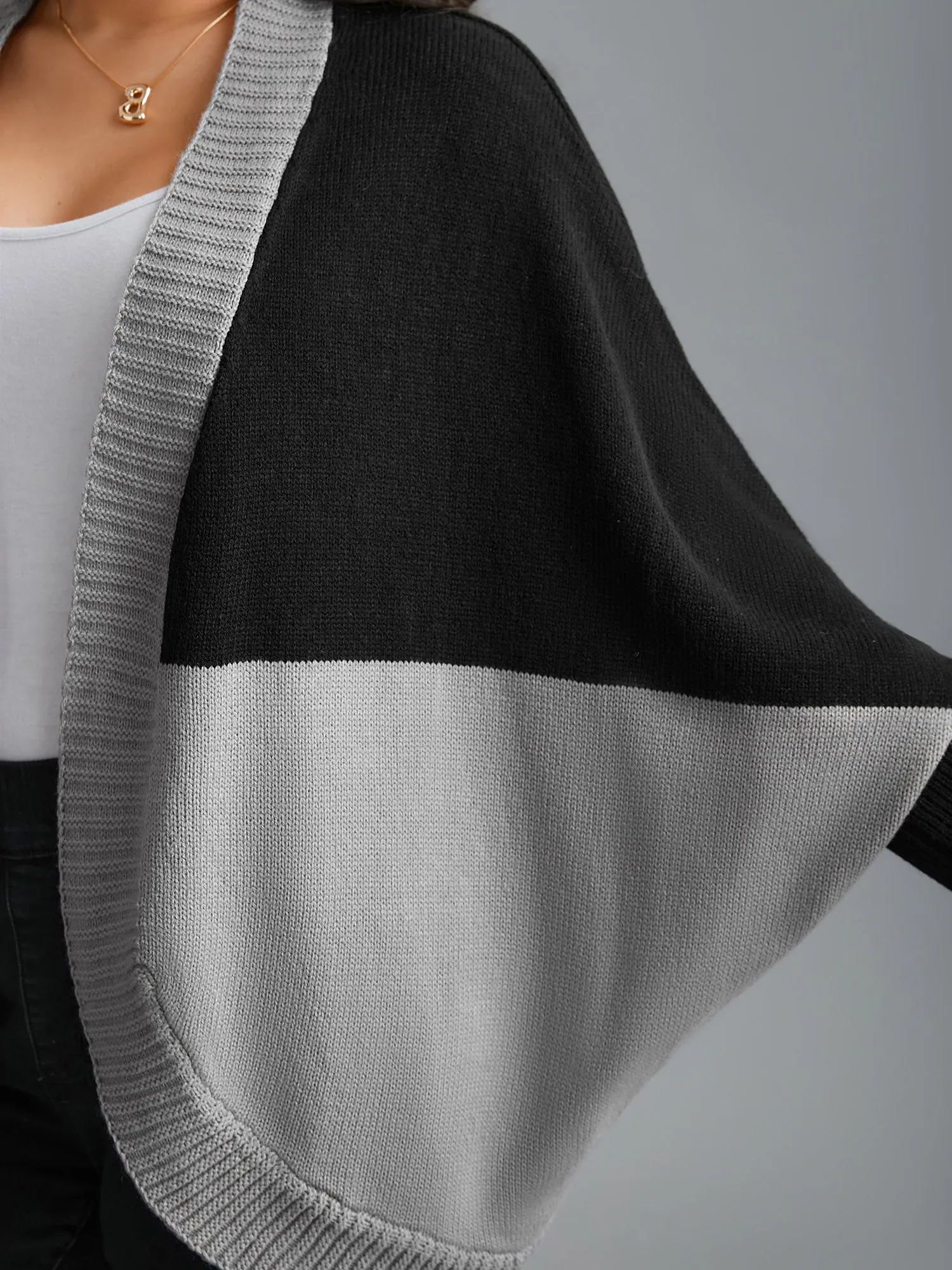 Curvy Ribbed Hem Color Block Knit Cardigan sold by Bloomchic product image thumbnail 5