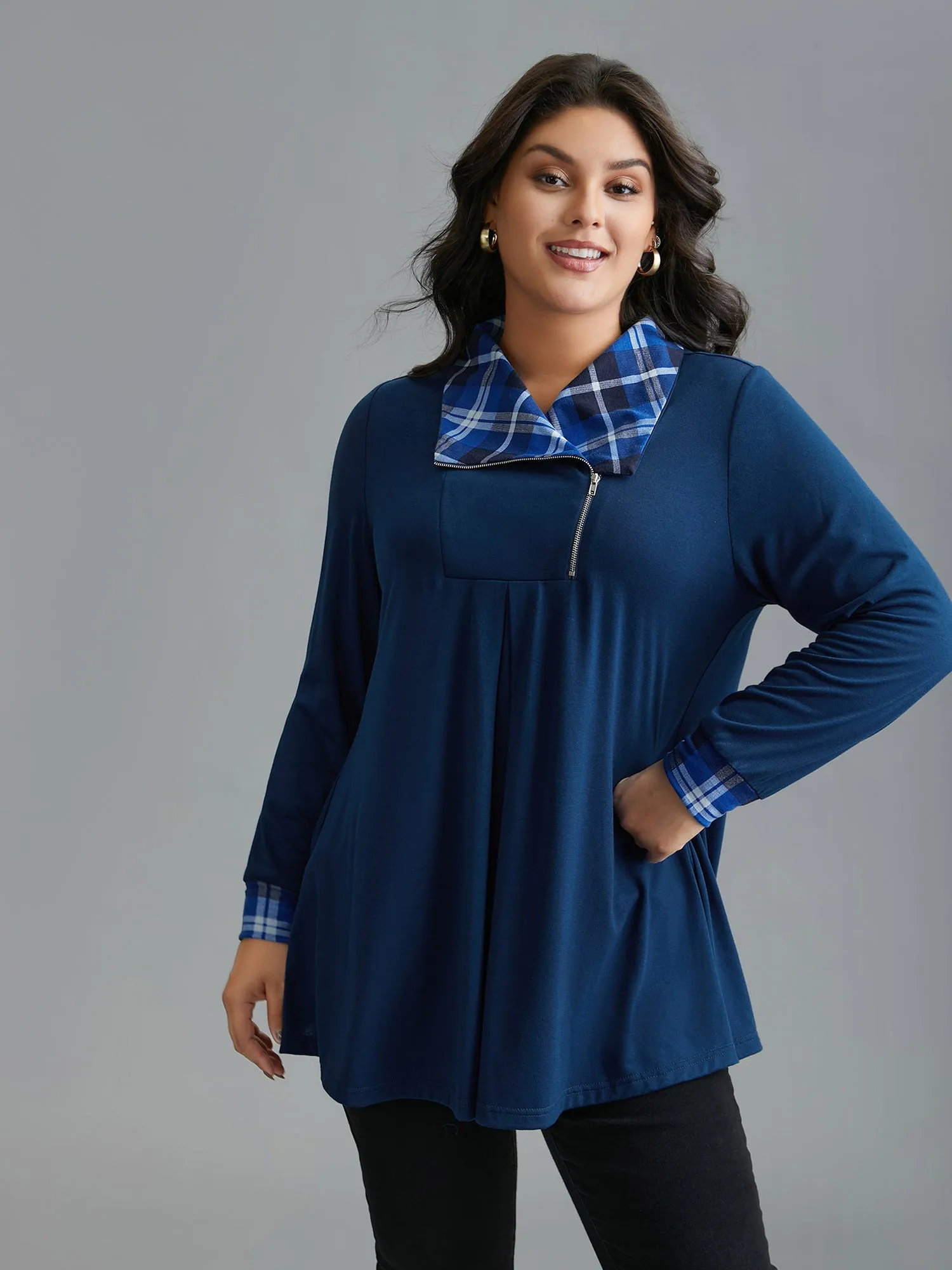 Contrasting Color Half Zipper Knit Top sold by Bloomchic