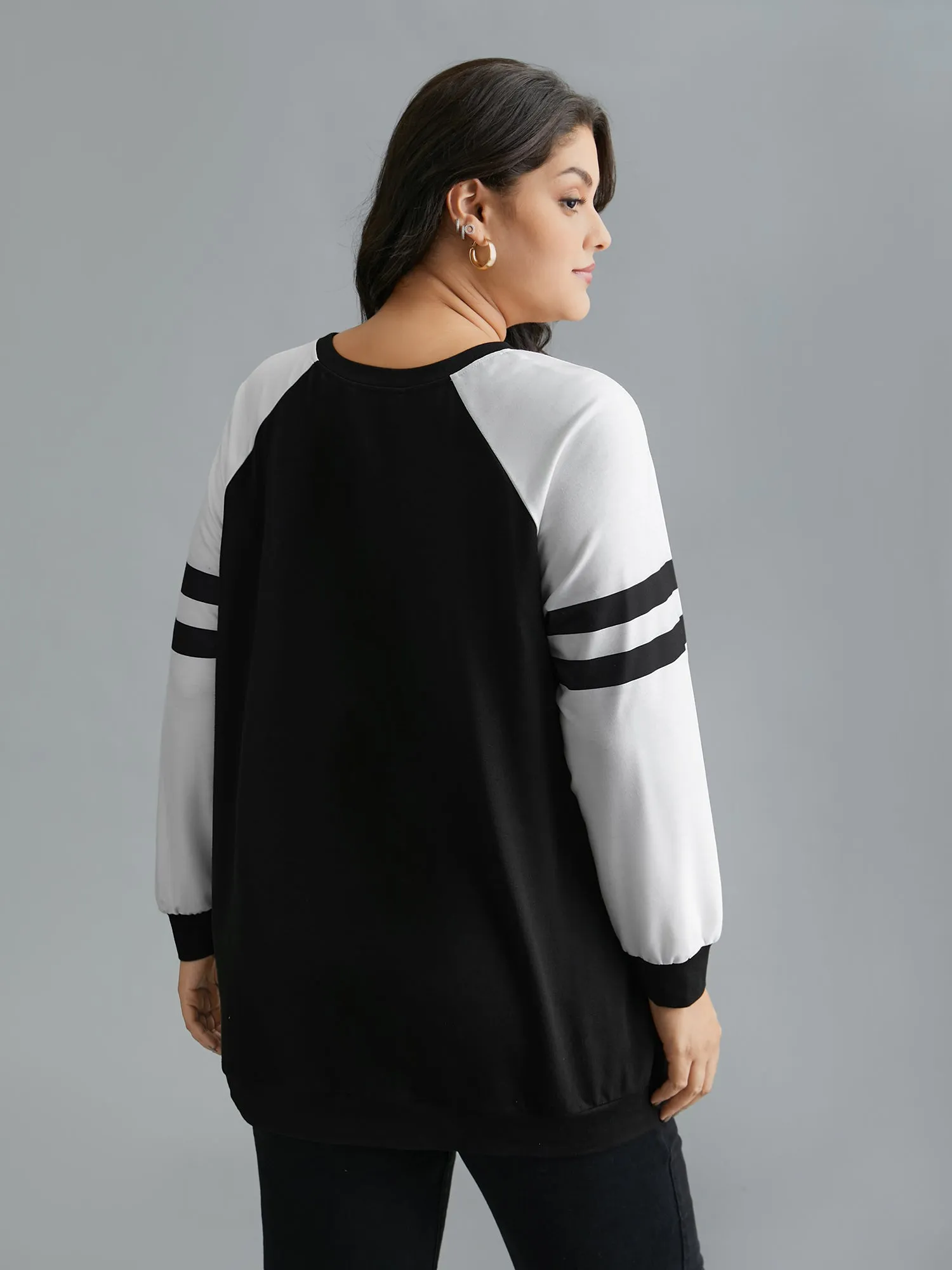 Color Block Raglan Sleeve Stretchy Sweatshirt sold by Bloomchic product image thumbnail 4