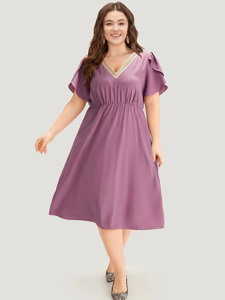 Plain Guipure Lace Pocket Petal Sleeve Dress sold by Bloomchic product image thumbnail 2