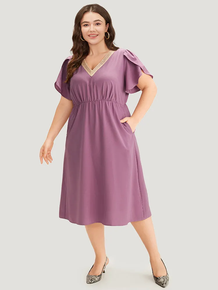 Plain Guipure Lace Pocket Petal Sleeve Dress sold by Bloomchic product image thumbnail 3