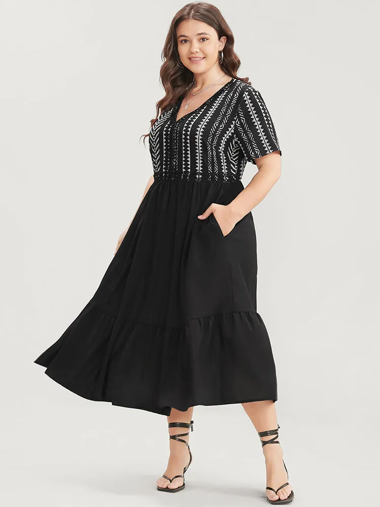 Geometric Contrast Pocket V Neck Flutter Hem Midi Dress sold by Bloomchic product image thumbnail 4