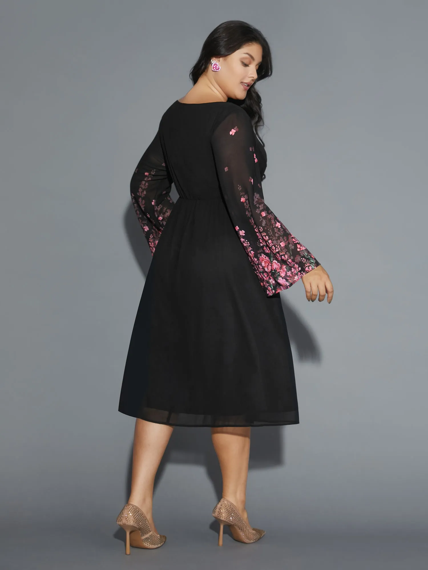 Floral Mesh Bell Sleeve Boat Neck Dress sold by Bloomchic product image thumbnail 4