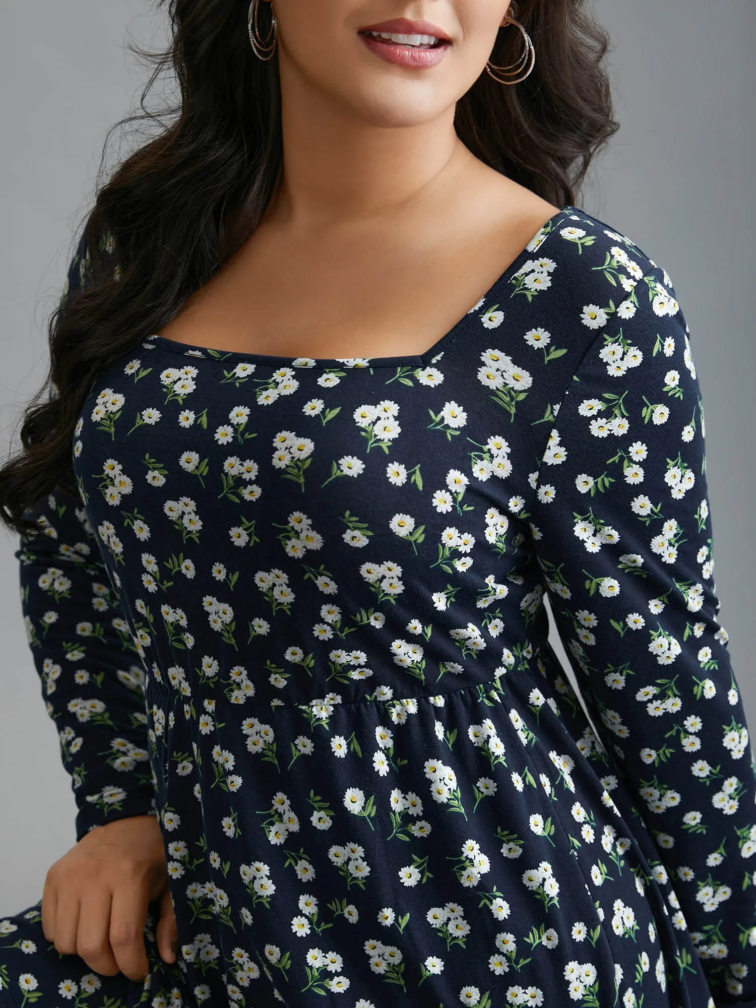 Ditsy Floral Square Neck Pocket Dress sold by Bloomchic product image thumbnail 2