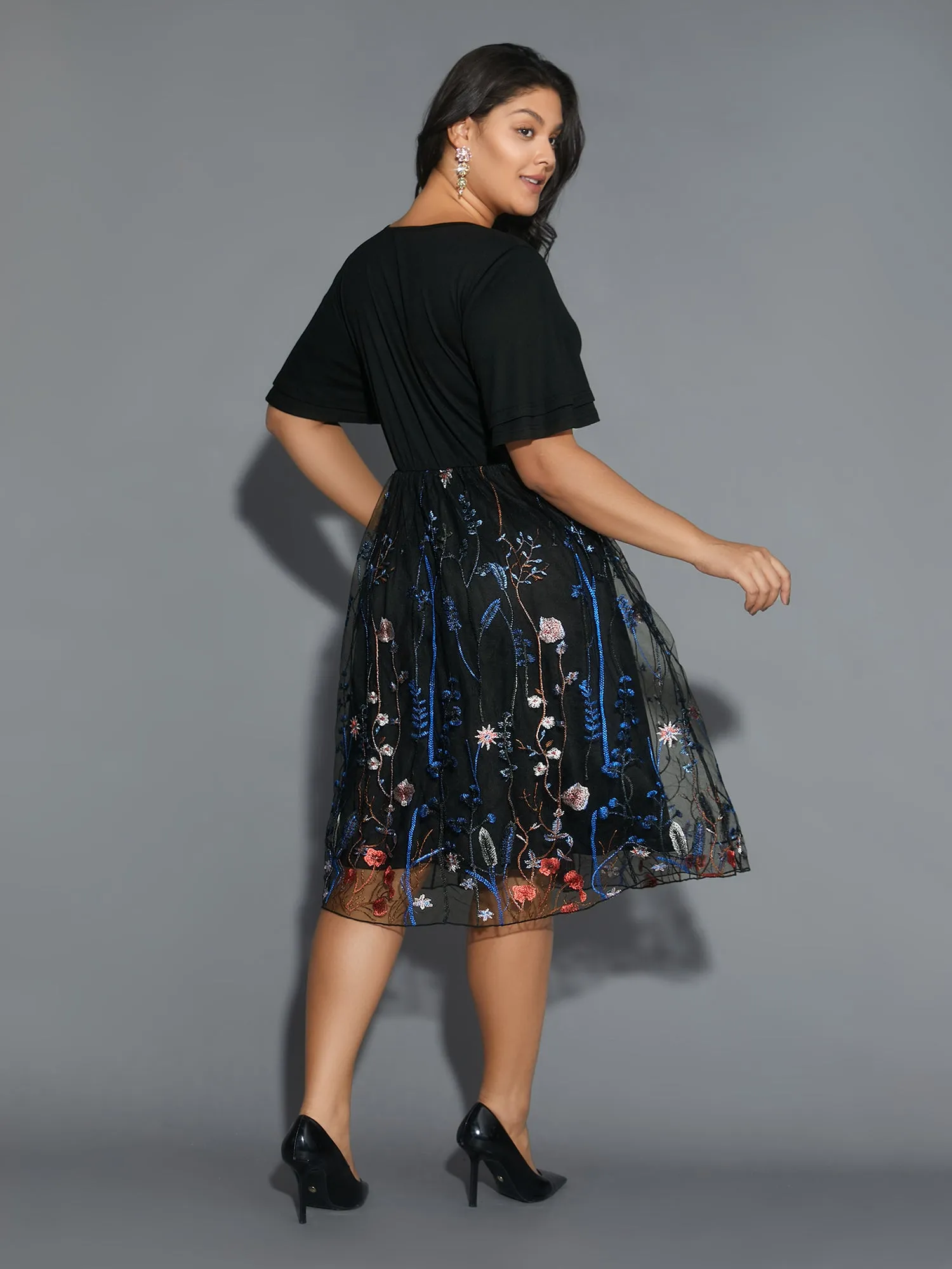 V Neck Mesh Embroidered Patch Dress sold by Bloomchic product image thumbnail 5