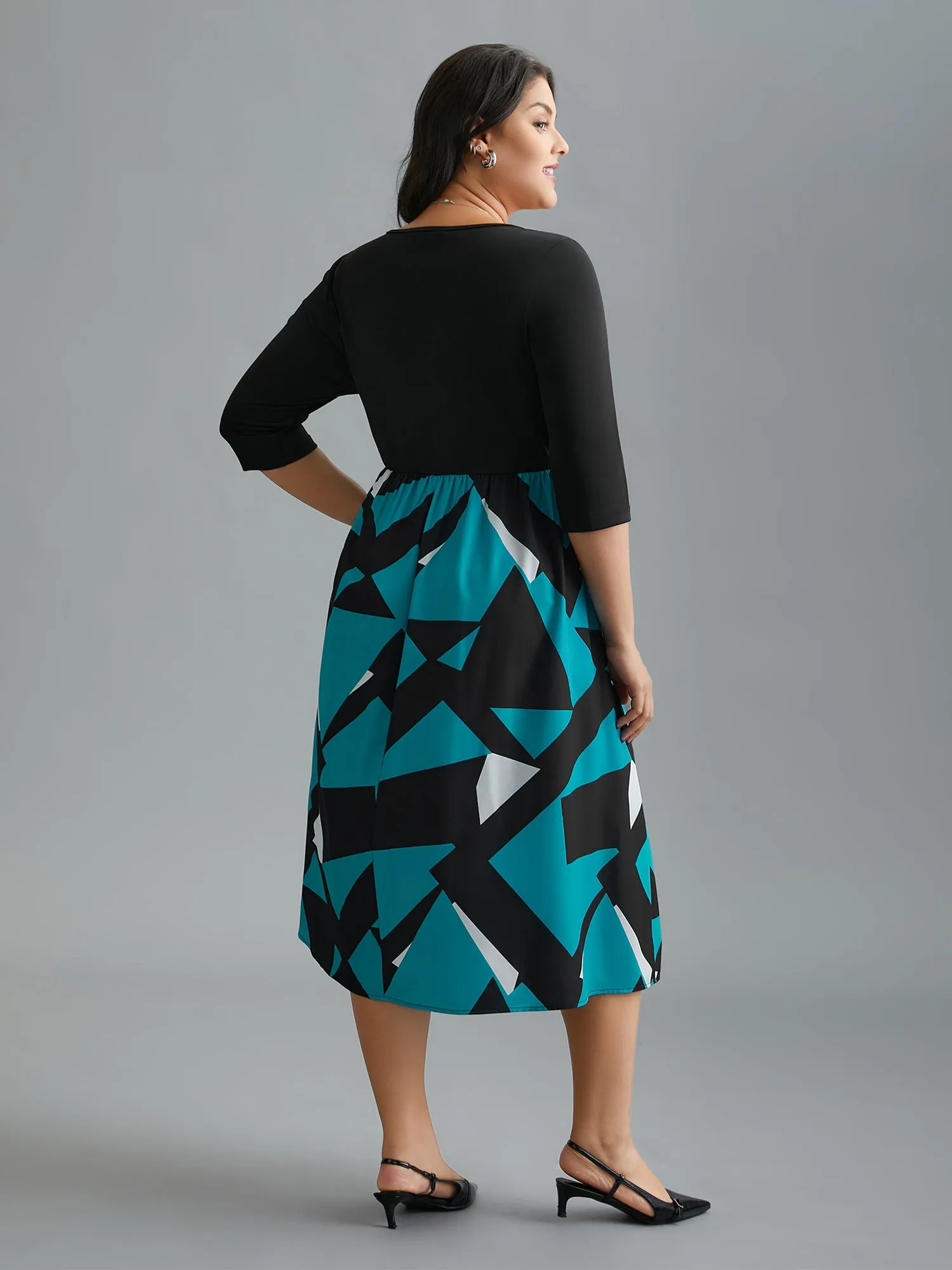 V-Neck Geometric Color Contrast Dress sold by Bloomchic product image thumbnail 5
