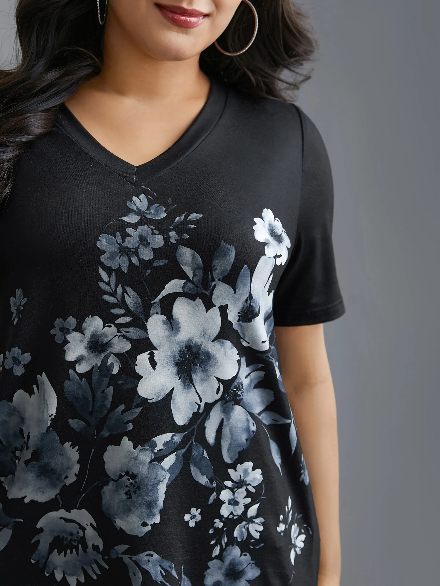 V-Neck Floral Print Fitted T-Shirt sold by Bloomchic product image thumbnail 2