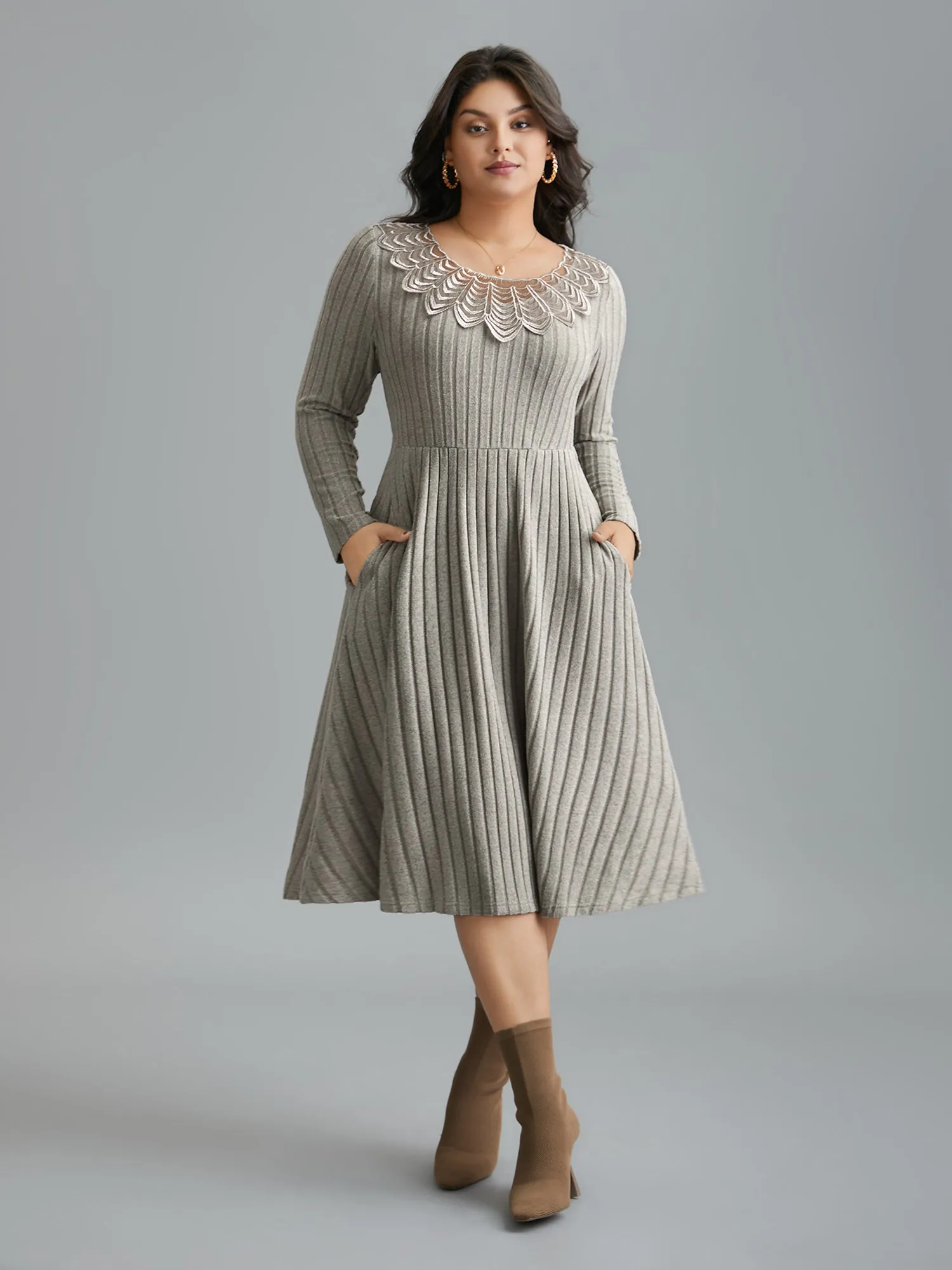 Lace Neck Patchwork Ribbed Knit Dress sold by Bloomchic product image thumbnail 4