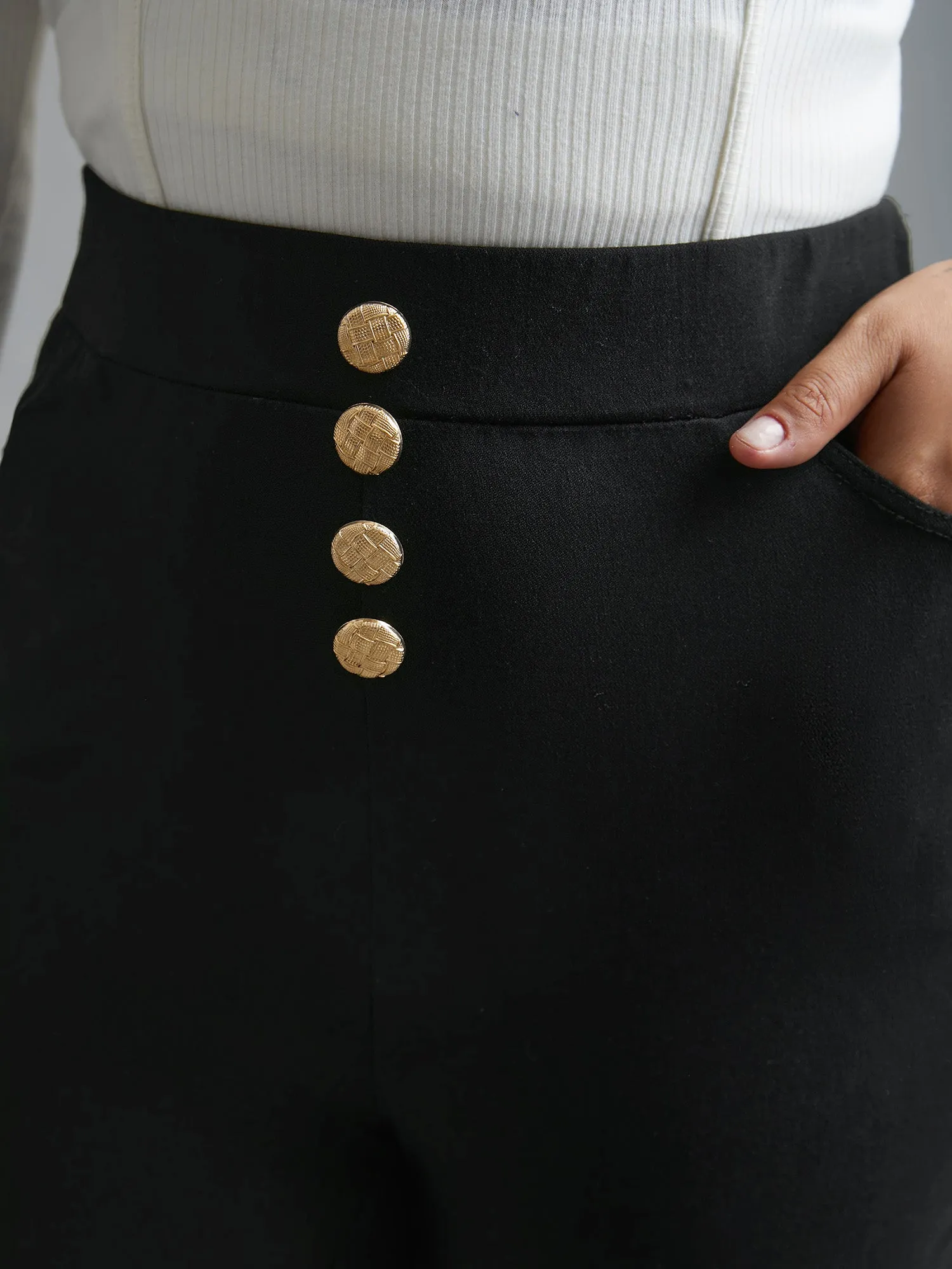 Plain Button Detail Skinny Fit Pants sold by Bloomchic product image thumbnail 4