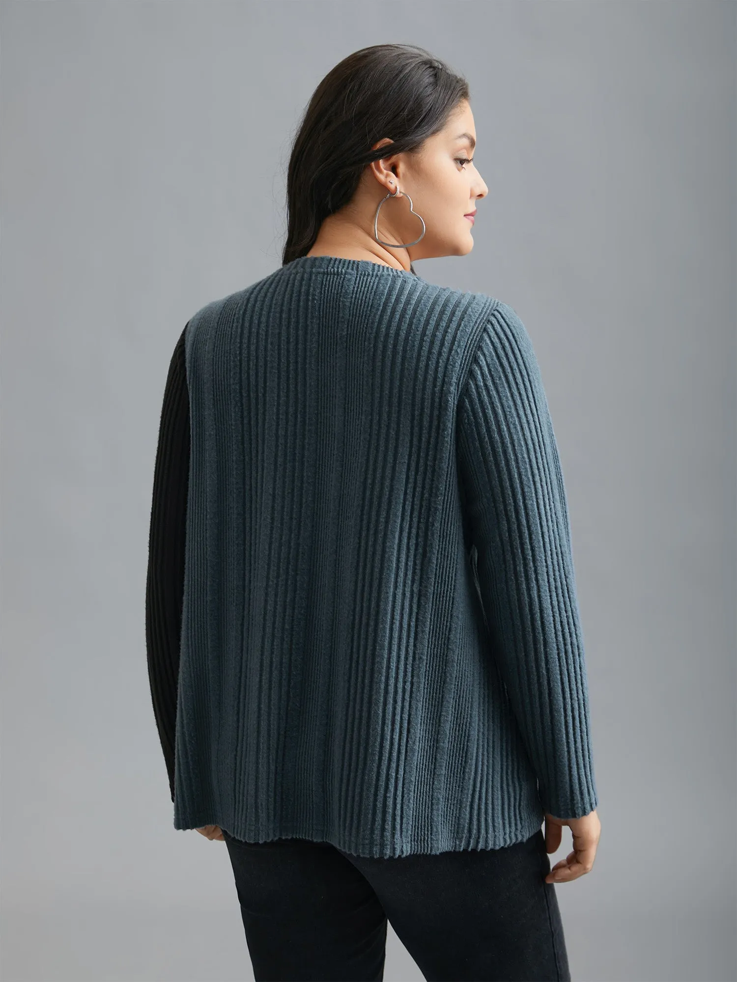 Pit Strip Contrast Button Detail T-Shirt sold by Bloomchic product image thumbnail 4