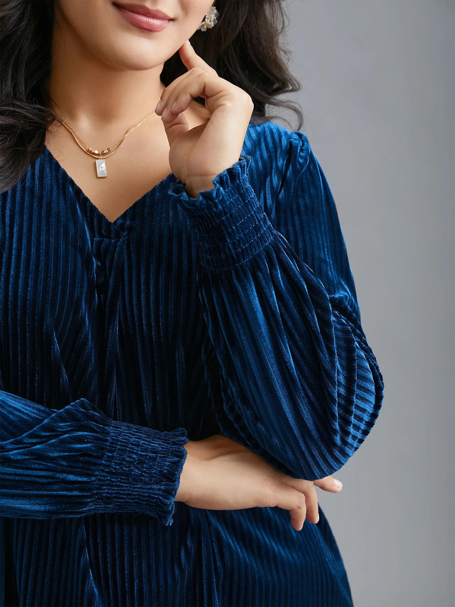 V Neck Plain Shirred Velvet Top sold by Bloomchic product image thumbnail 3