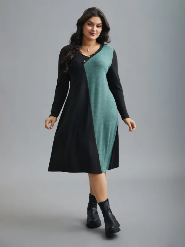 V Neck Contrast Patchwork Button Detail Dress sold by Bloomchic