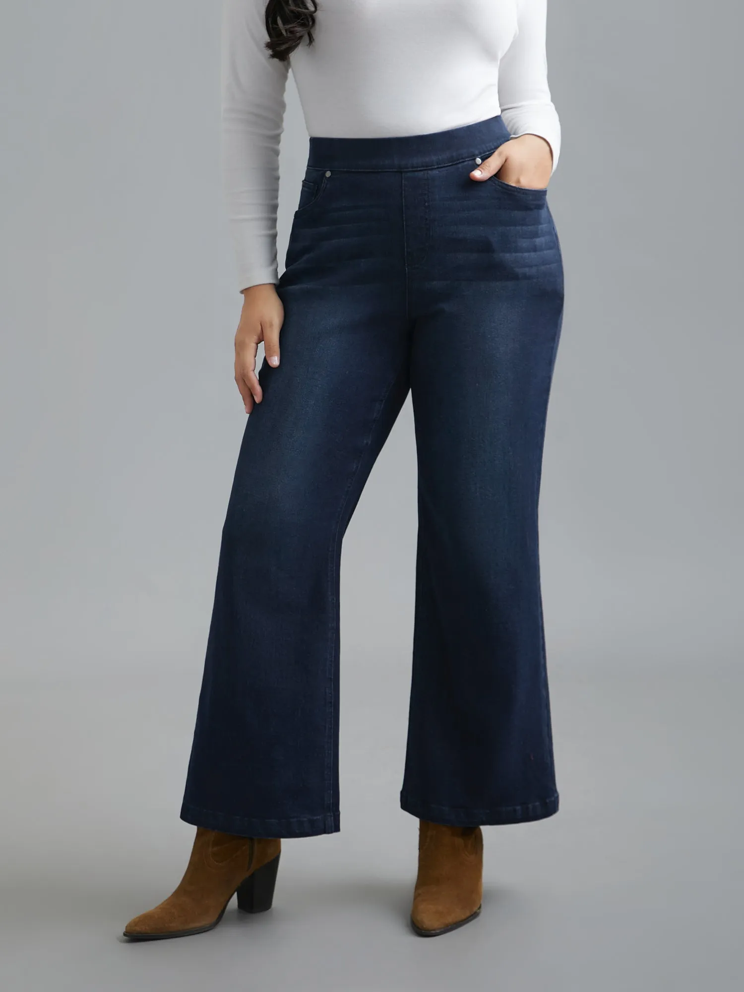 Elastic Waist Pocket Bootcut Jeans sold by Bloomchic