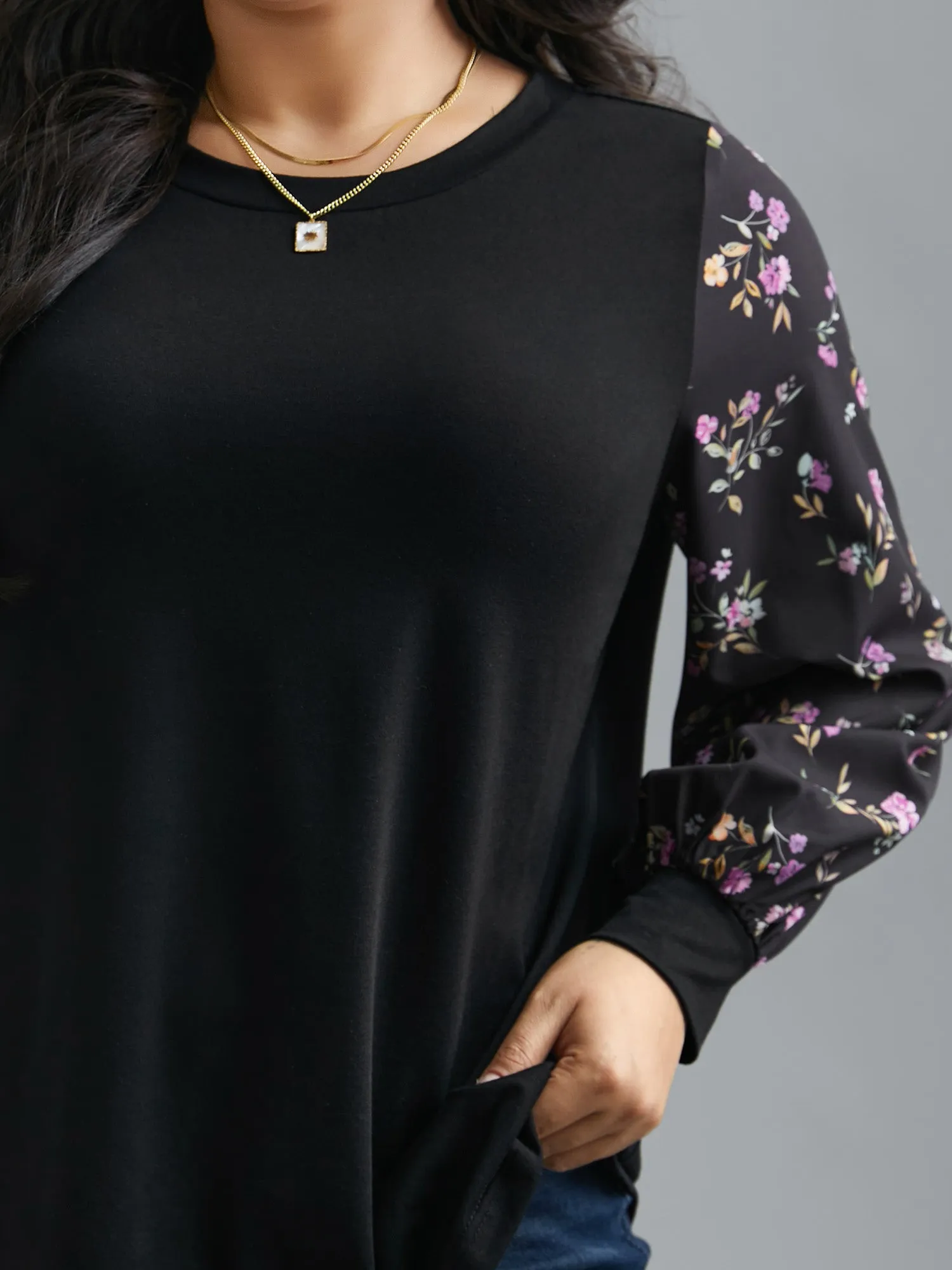 Floral Spliced Sleeve Stretchy T-Shirt sold by Bloomchic product image thumbnail 5