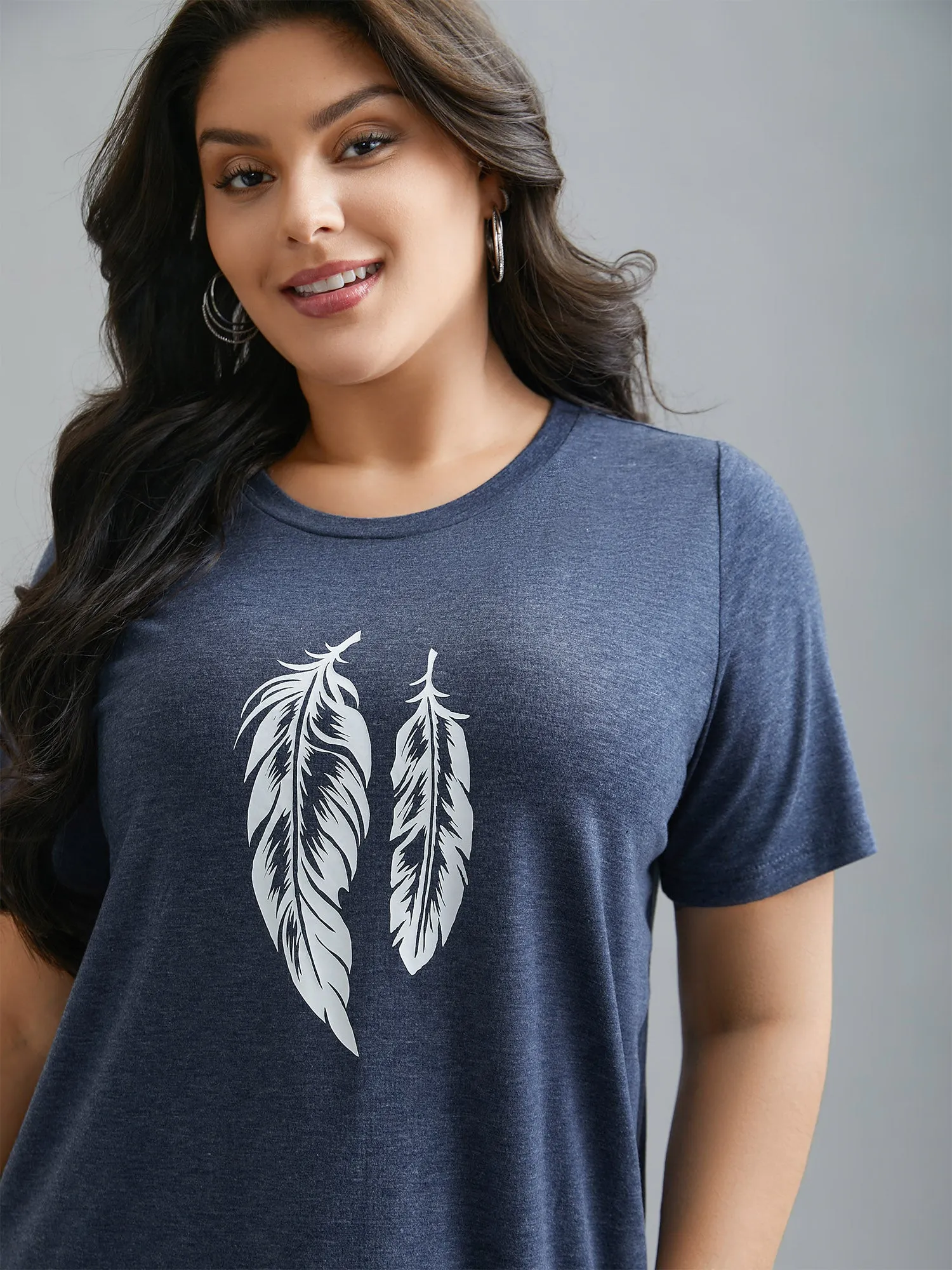 Round Neck Feather Pattern T-Shirt sold by Bloomchic