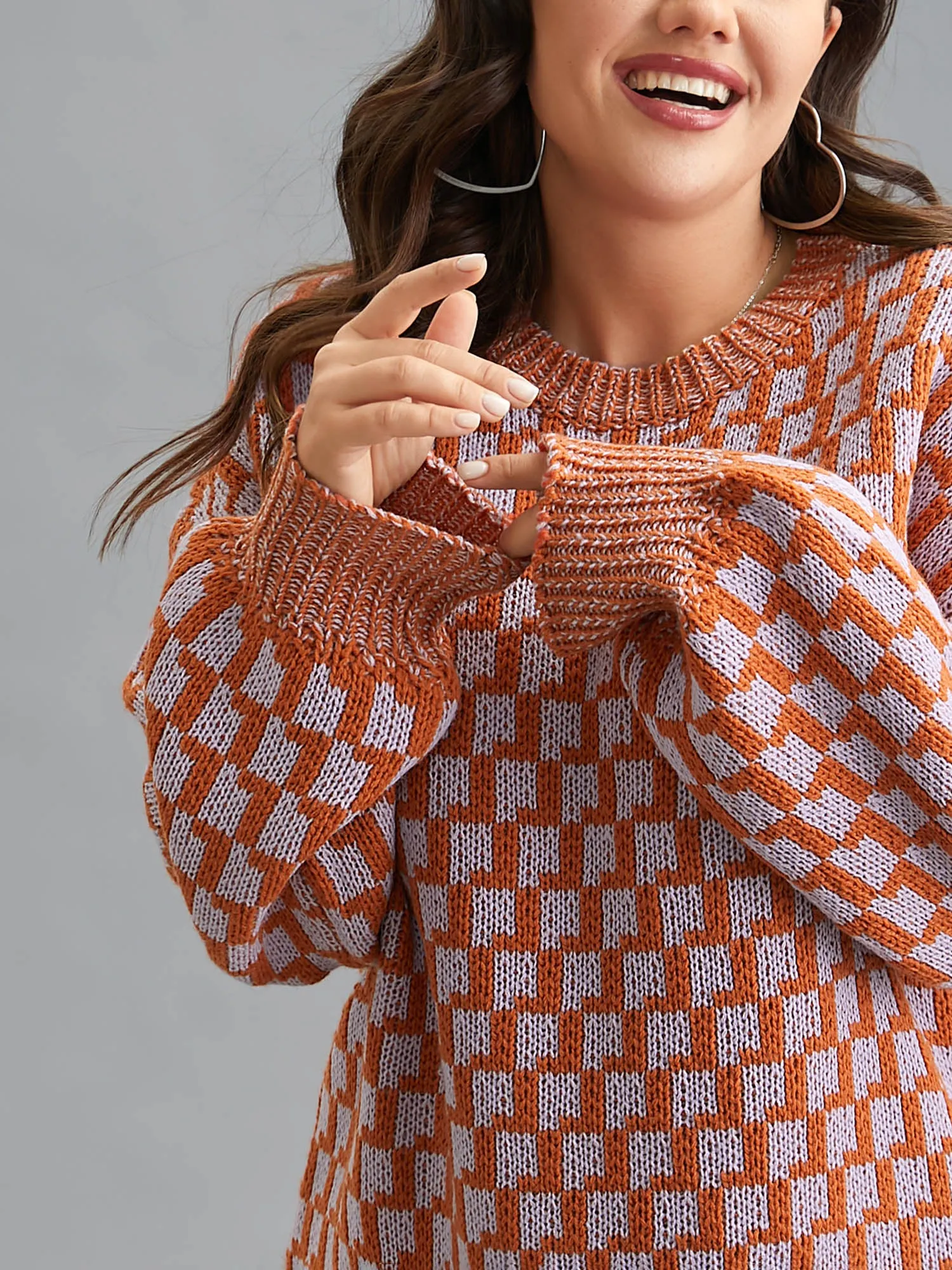 Textured Color Contrast Side-Slit Pullover sold by Bloomchic product image thumbnail 4