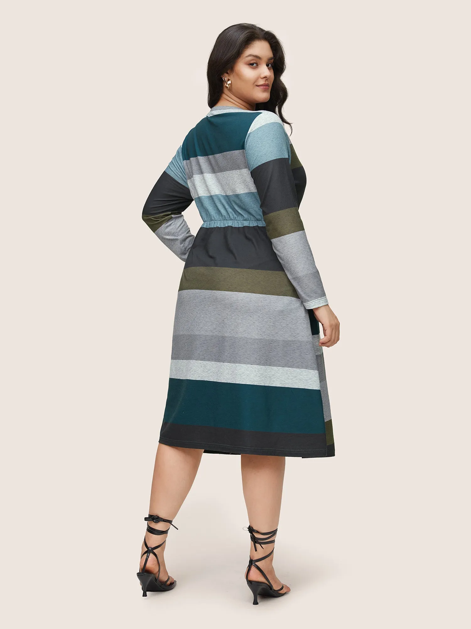 Colorblock Contrast Button Detail Pocket Dress sold by Bloomchic product image thumbnail 3
