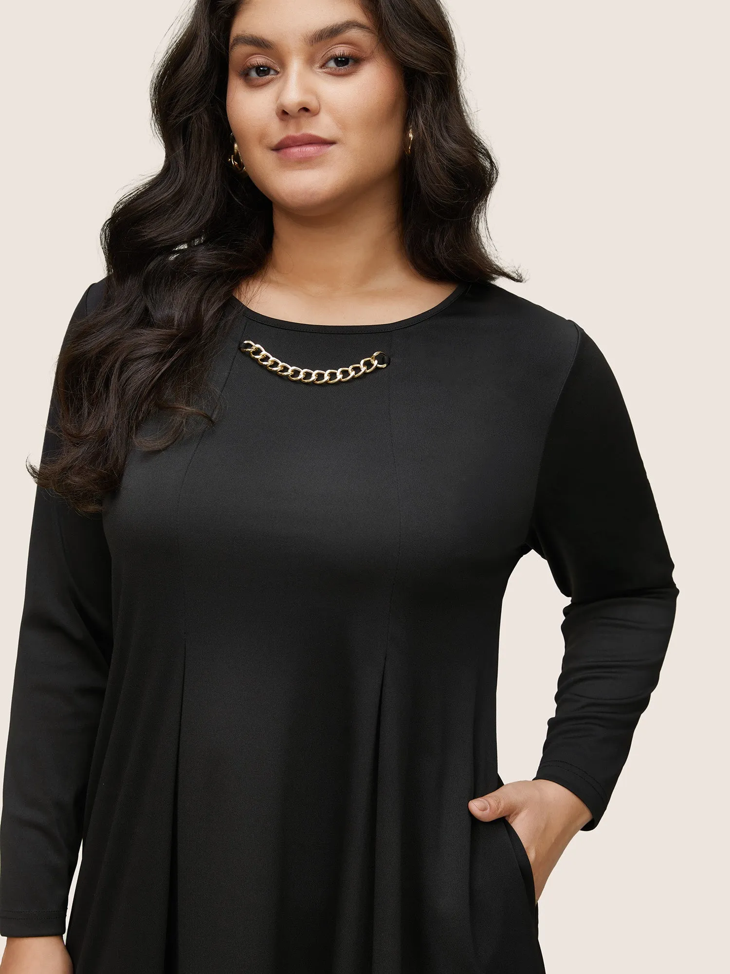 Solid Metal Chain Detail Pocket Plicated Dress sold by Bloomchic product image thumbnail 3