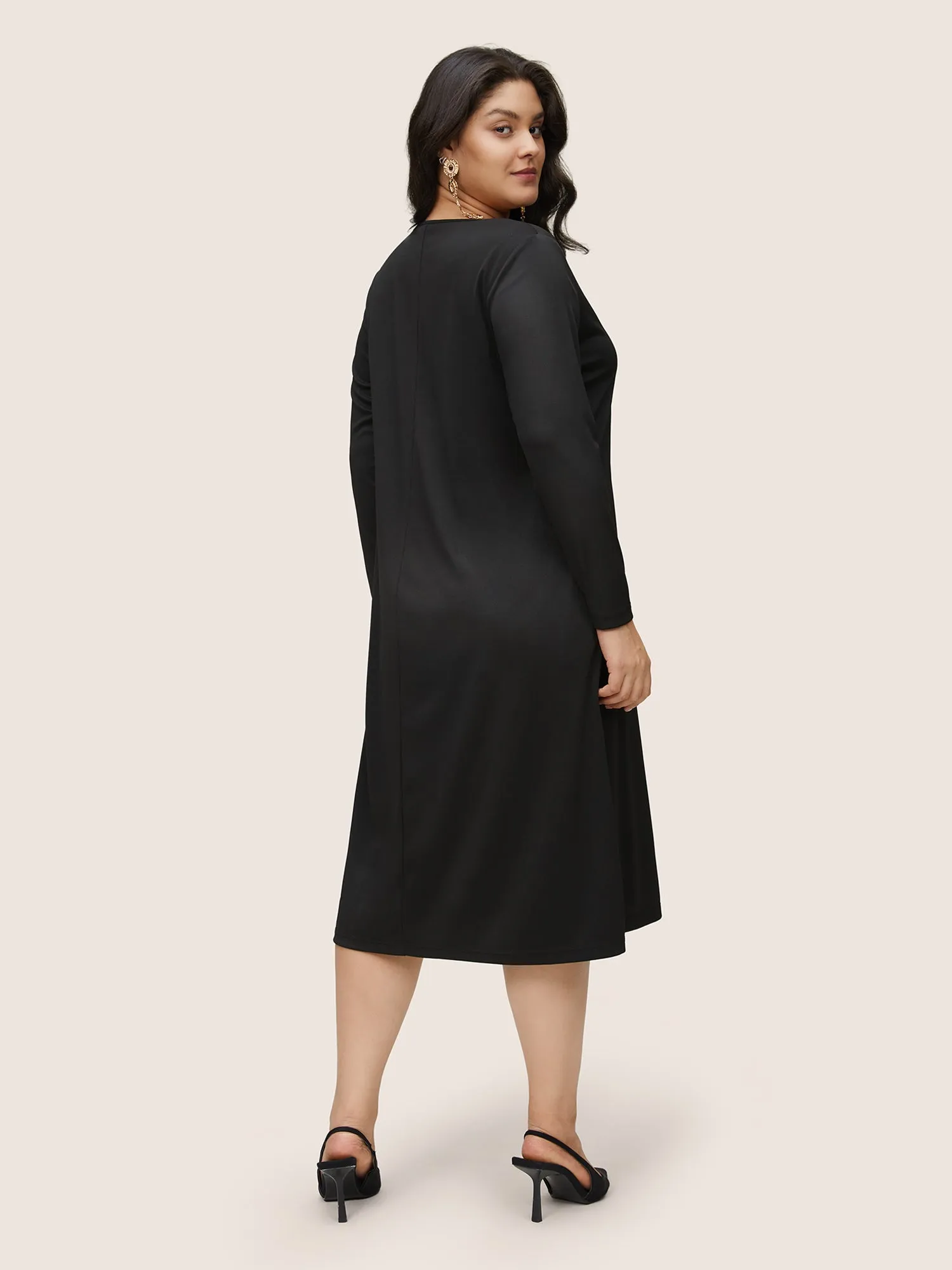 Solid Metal Chain Detail Pocket Plicated Dress sold by Bloomchic product image thumbnail 4