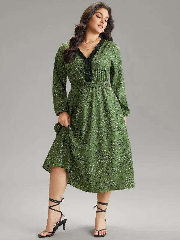 Allover Print Shirred Pocket Contrast Trim Dress sold by Bloomchic