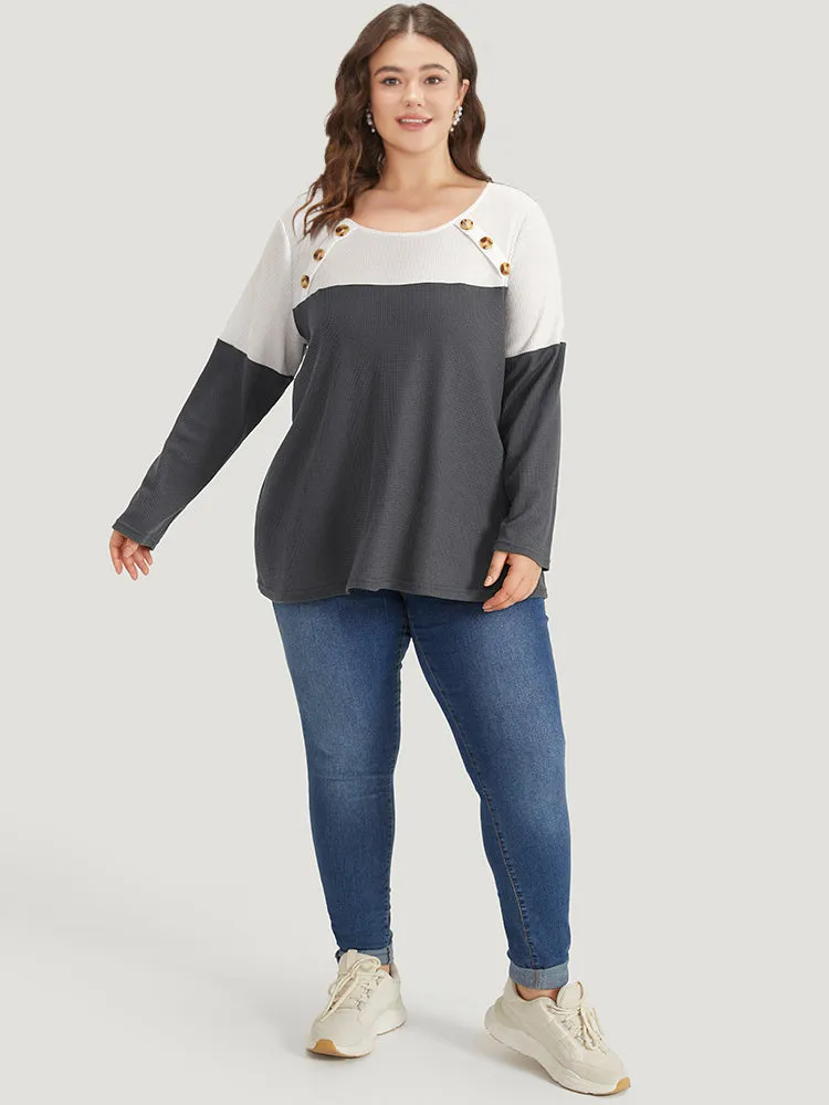 Colorblock Contrast Button Detail Crew Neck T-shirt sold by Bloomchic product image thumbnail 5