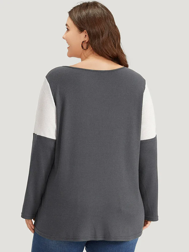 Colorblock Contrast Button Detail Crew Neck T-shirt sold by Bloomchic product image thumbnail 4