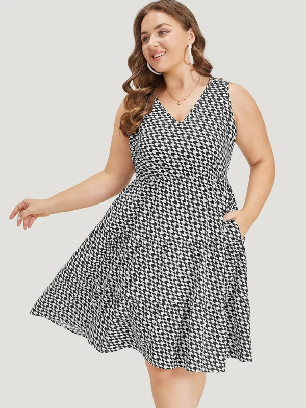 Geometric Pocket V Neck Elastic Waist Sleeveless Dress sold by Bloomchic