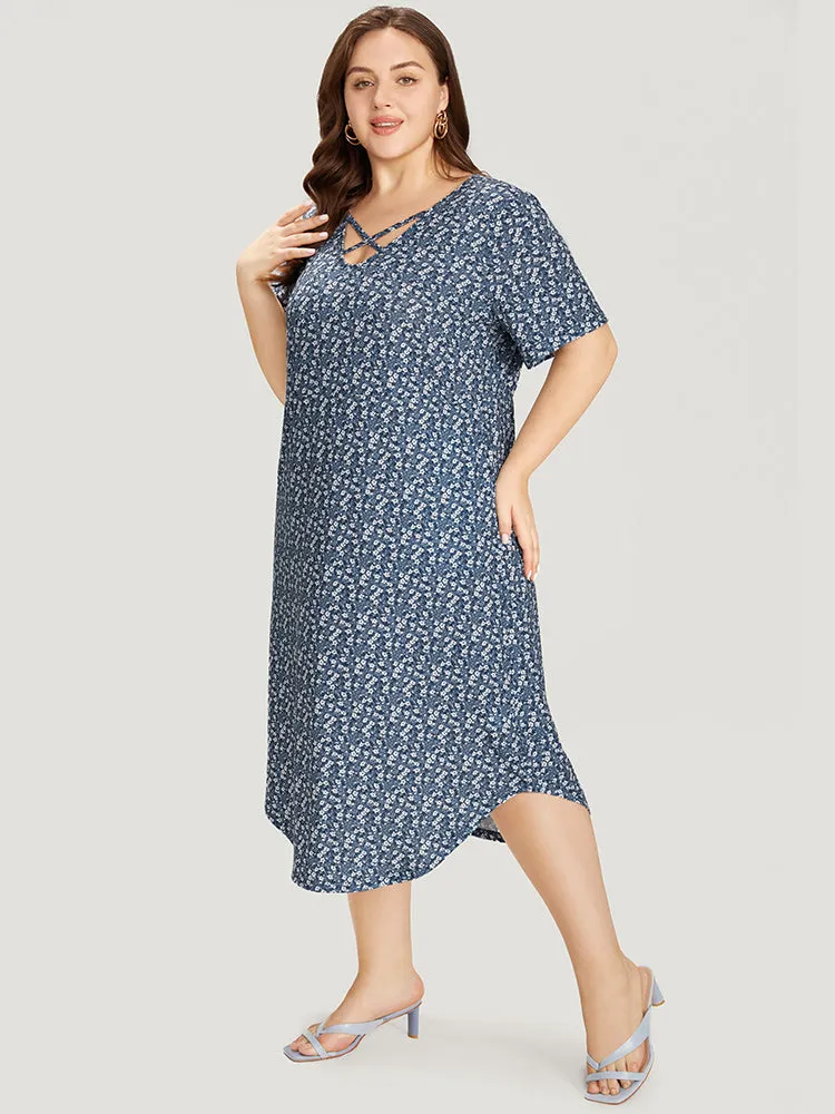 Ditsy Floral Pocket Curved Hem Knotted Dress sold by Bloomchic product image thumbnail 3