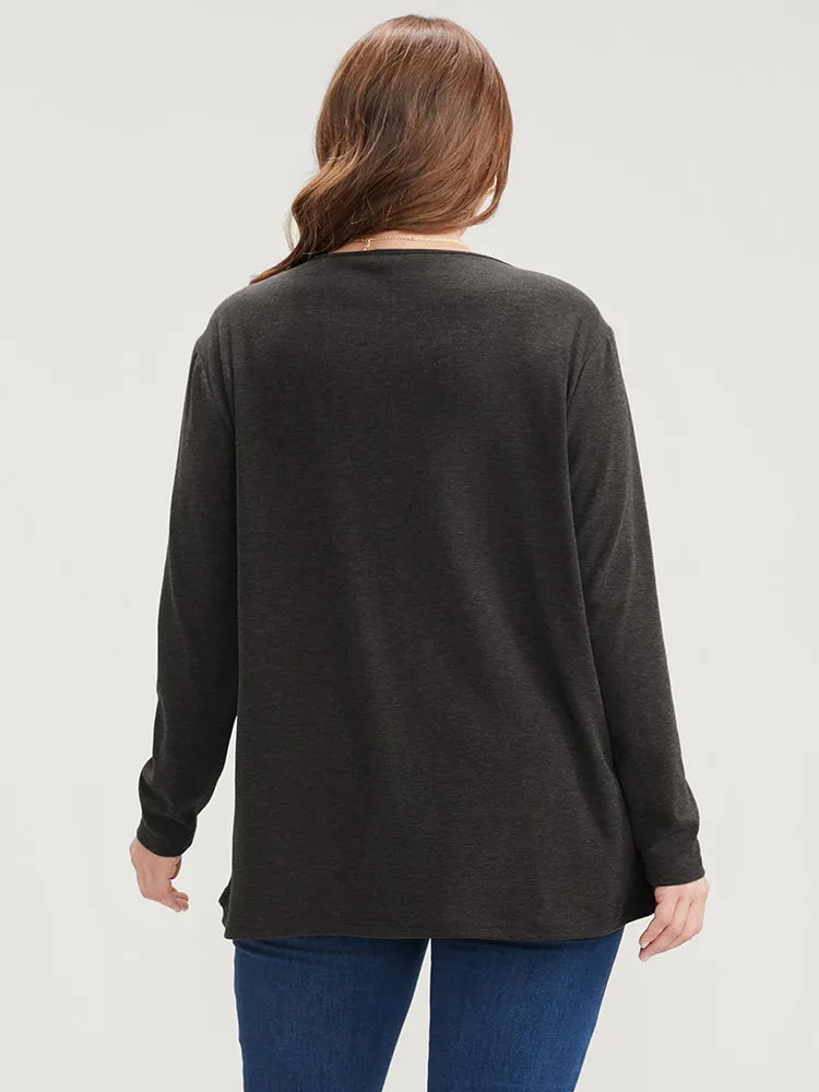 Solid Notched Asymmetrical Hem Long Tee sold by Bloomchic product image thumbnail 4