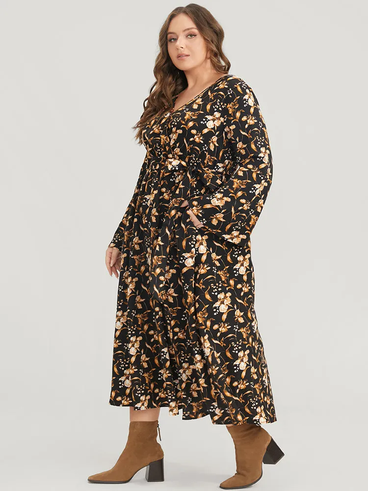 Floral Pocket Bell Sleeve Belted Split Flutter Dress sold by Bloomchic product image thumbnail 3