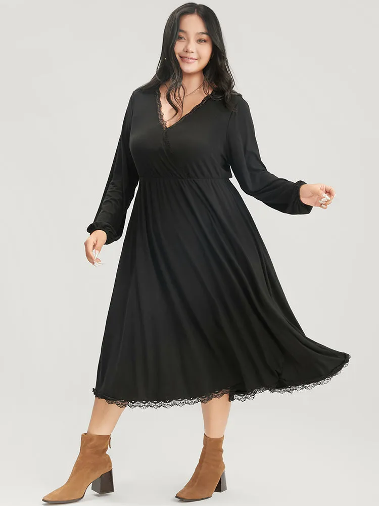 Solid Lantern Sleeve Pocket Lace Trim Wrap Dress sold by Bloomchic product image thumbnail 5