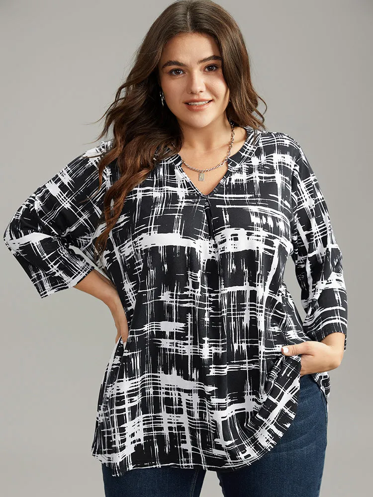 Contrast Colorblock Notched Plicated T-shirt sold by Bloomchic