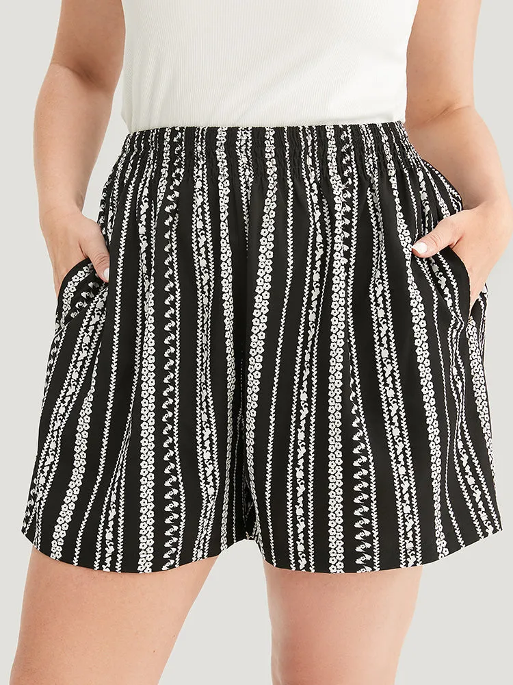 Striped Print Elastic Waist Pocket Shorts sold by Bloomchic