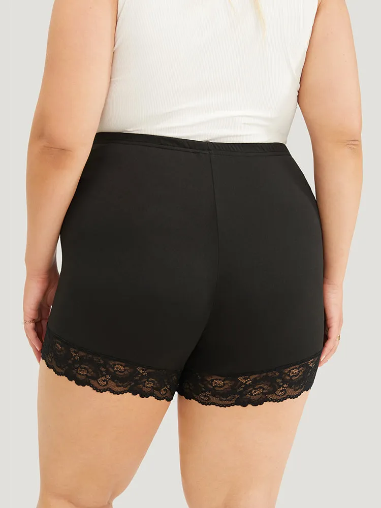 Plain Lace Trim Elastic Waist Shorts sold by Bloomchic product image thumbnail 3